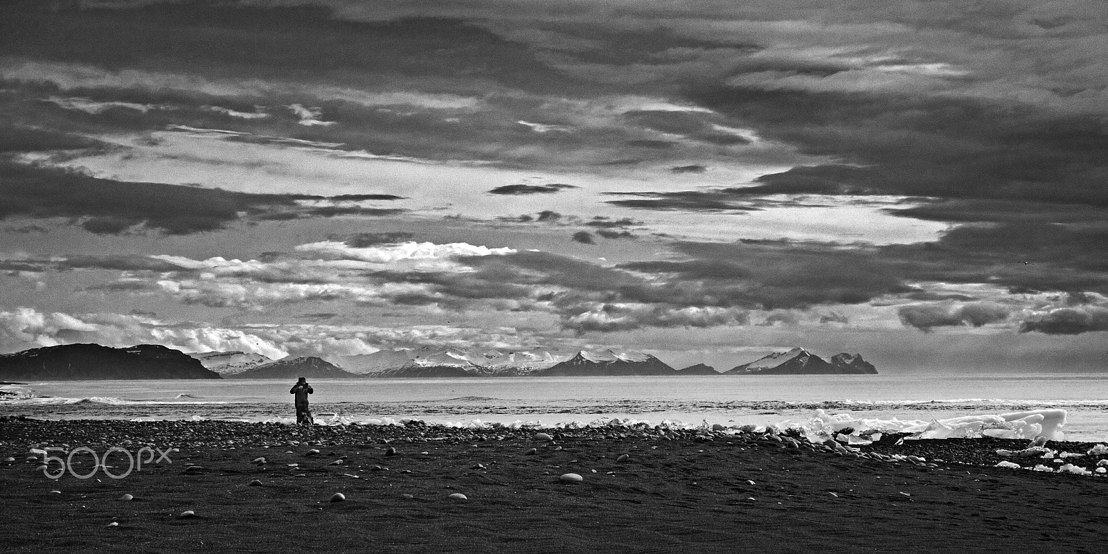 Panasonic Lumix DMC-G2 sample photo. The jökulsárlón man photography