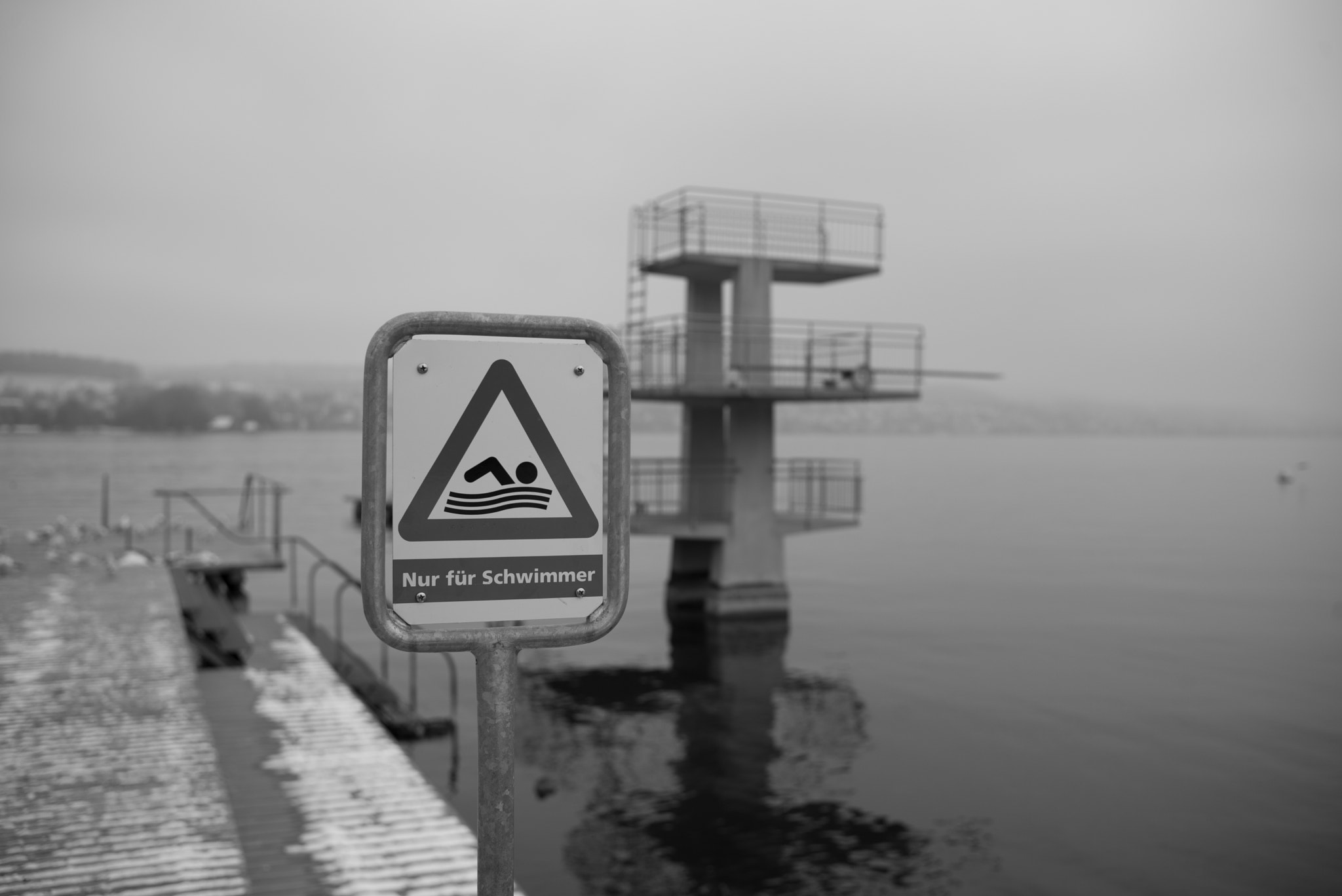 Leica Summilux-M 35mm F1.4 ASPH sample photo. Nur für schwimmer (only for swimmers) photography