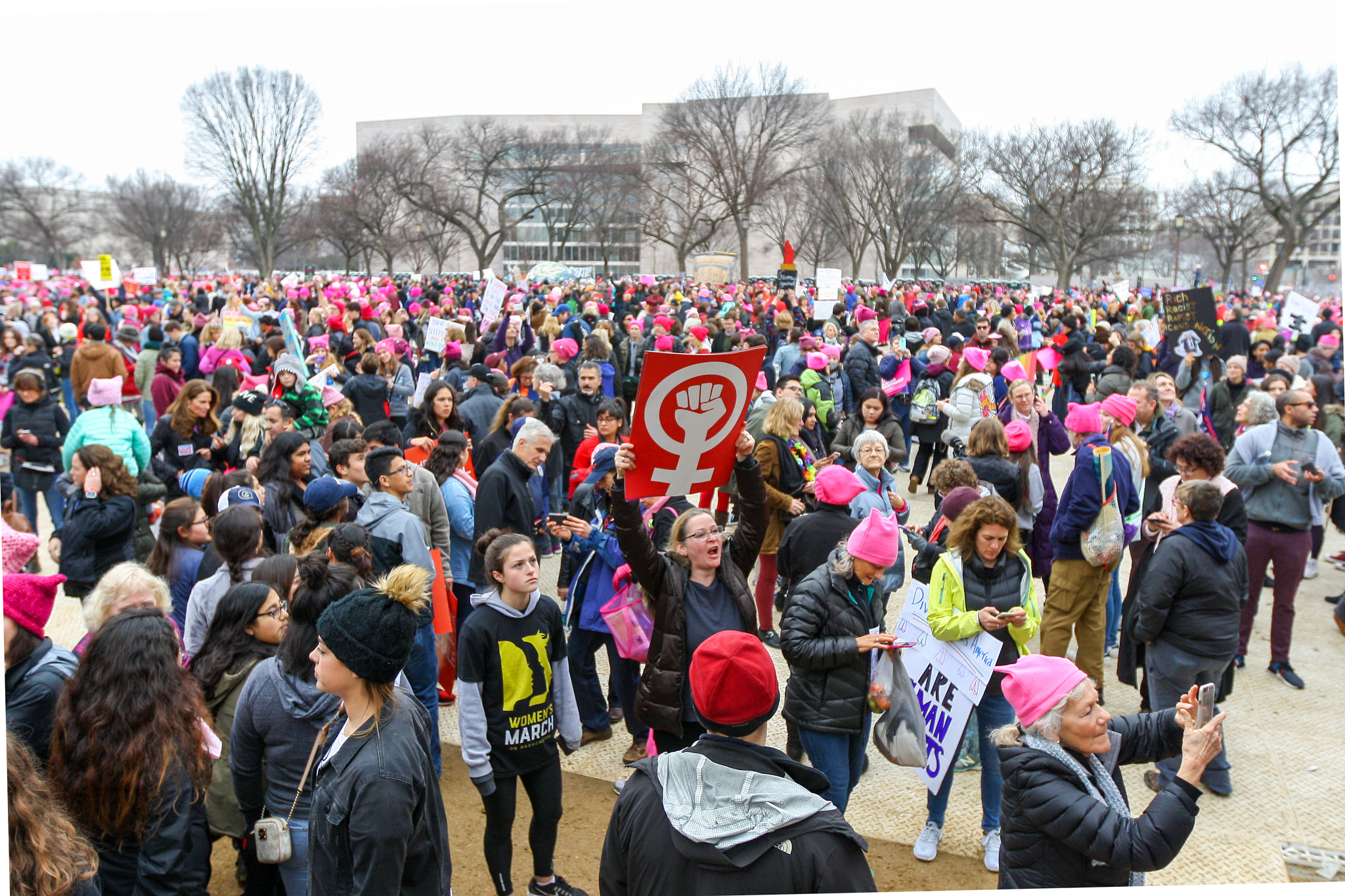 Canon EOS 1000D (EOS Digital Rebel XS / EOS Kiss F) sample photo. Women's march ed photography