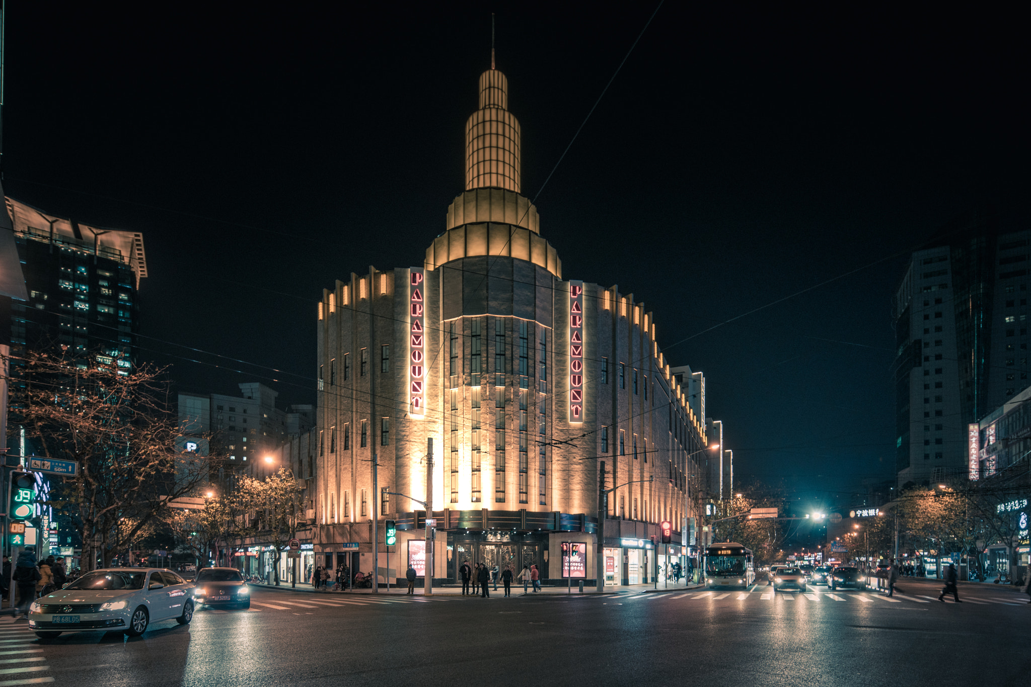 Canon TS-E 17mm F4L Tilt-Shift sample photo. 静安寺斜对面 photography
