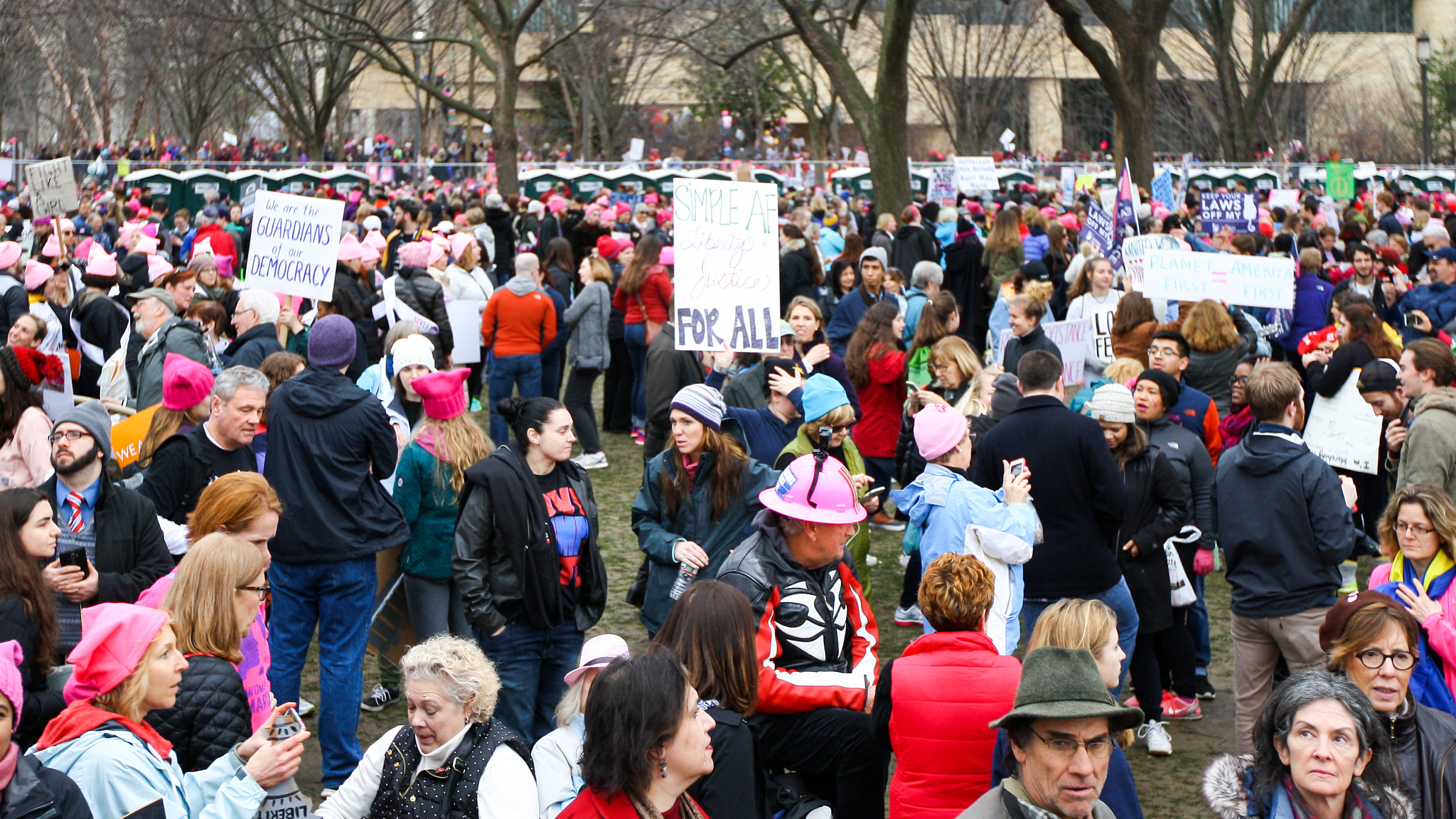 Canon EOS 1000D (EOS Digital Rebel XS / EOS Kiss F) sample photo. Women's march ed photography