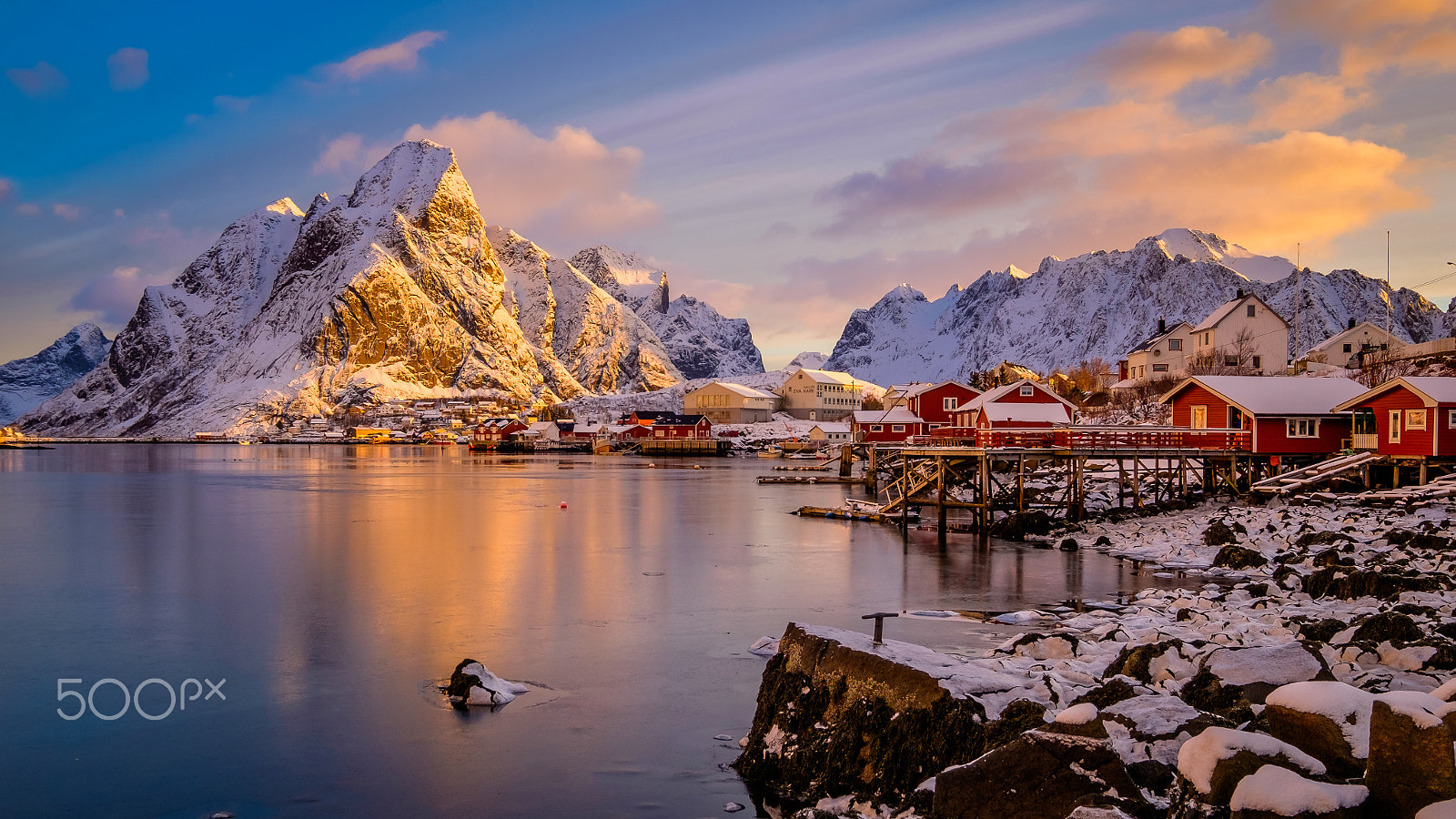 Fujifilm X-T10 sample photo. Early morning at reine photography