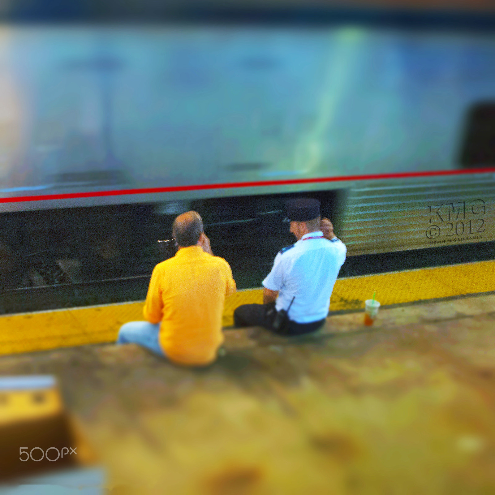Nikon D70s sample photo. Guys at union station o photography