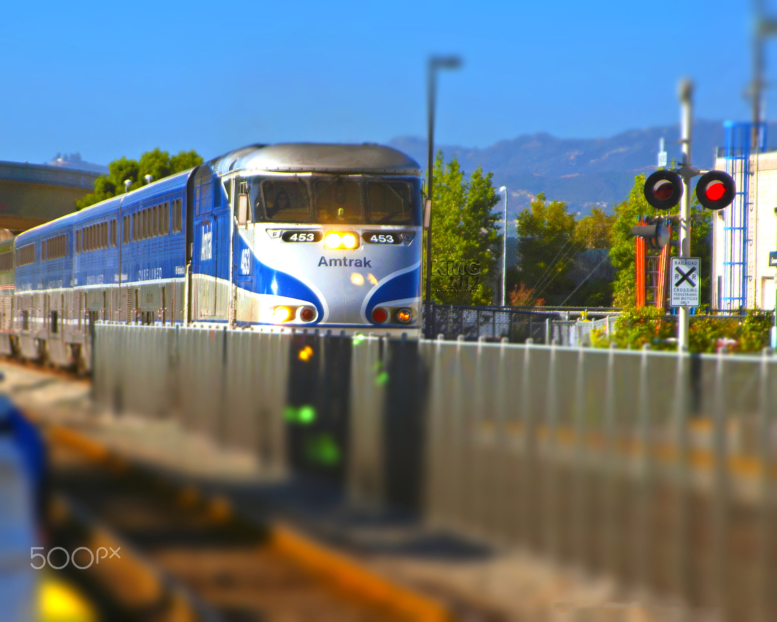 Nikon D70s sample photo. Miniature surfliner o photography