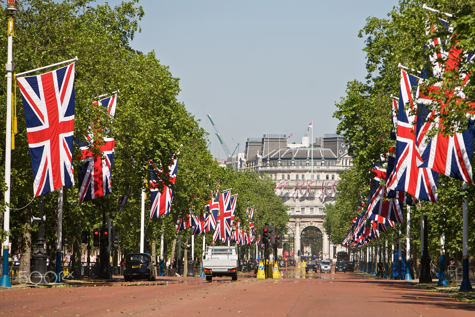 Canon EF 70-200mm F2.8L IS USM sample photo. Buckingham palace entrance photography