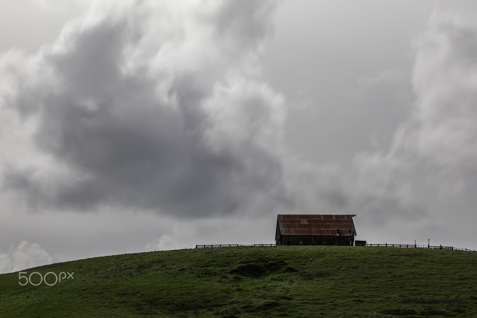 Canon EF 100-400mm F4.5-5.6L IS USM sample photo. Before the rain photography