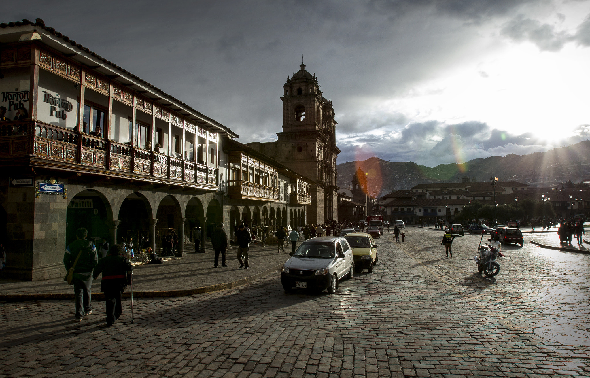Canon EOS-1D Mark IV sample photo. Cusco plaza after the rain photography