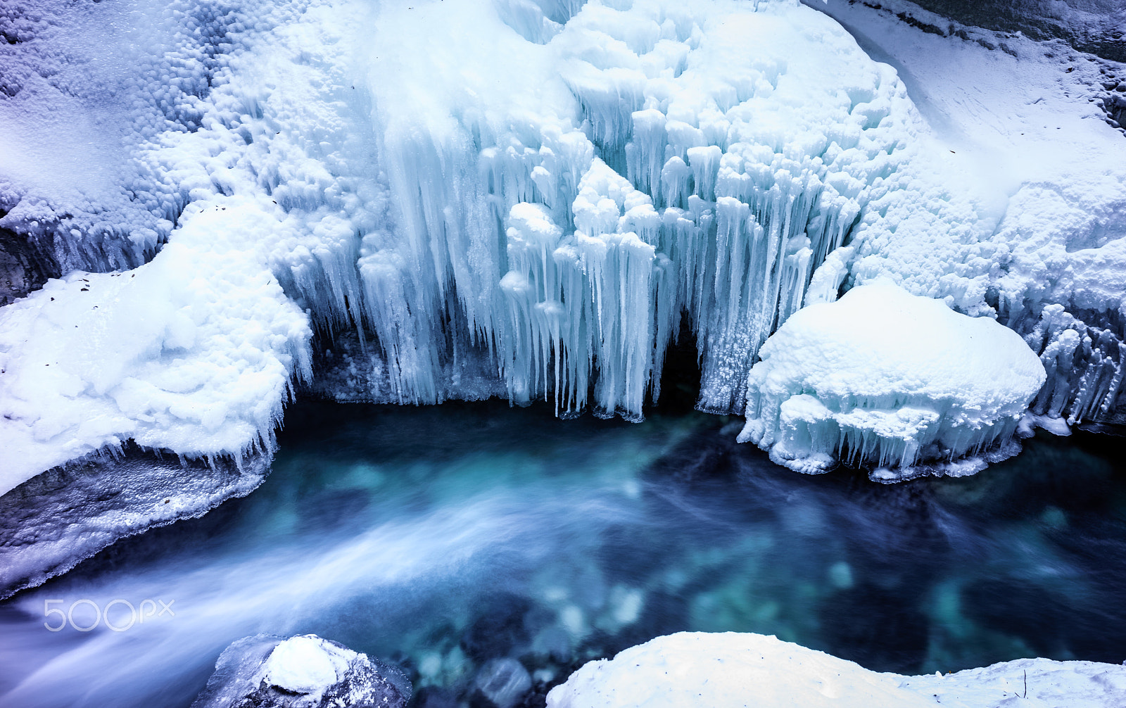 Sony a7R + E 21mm F2.8 sample photo. Ice photography