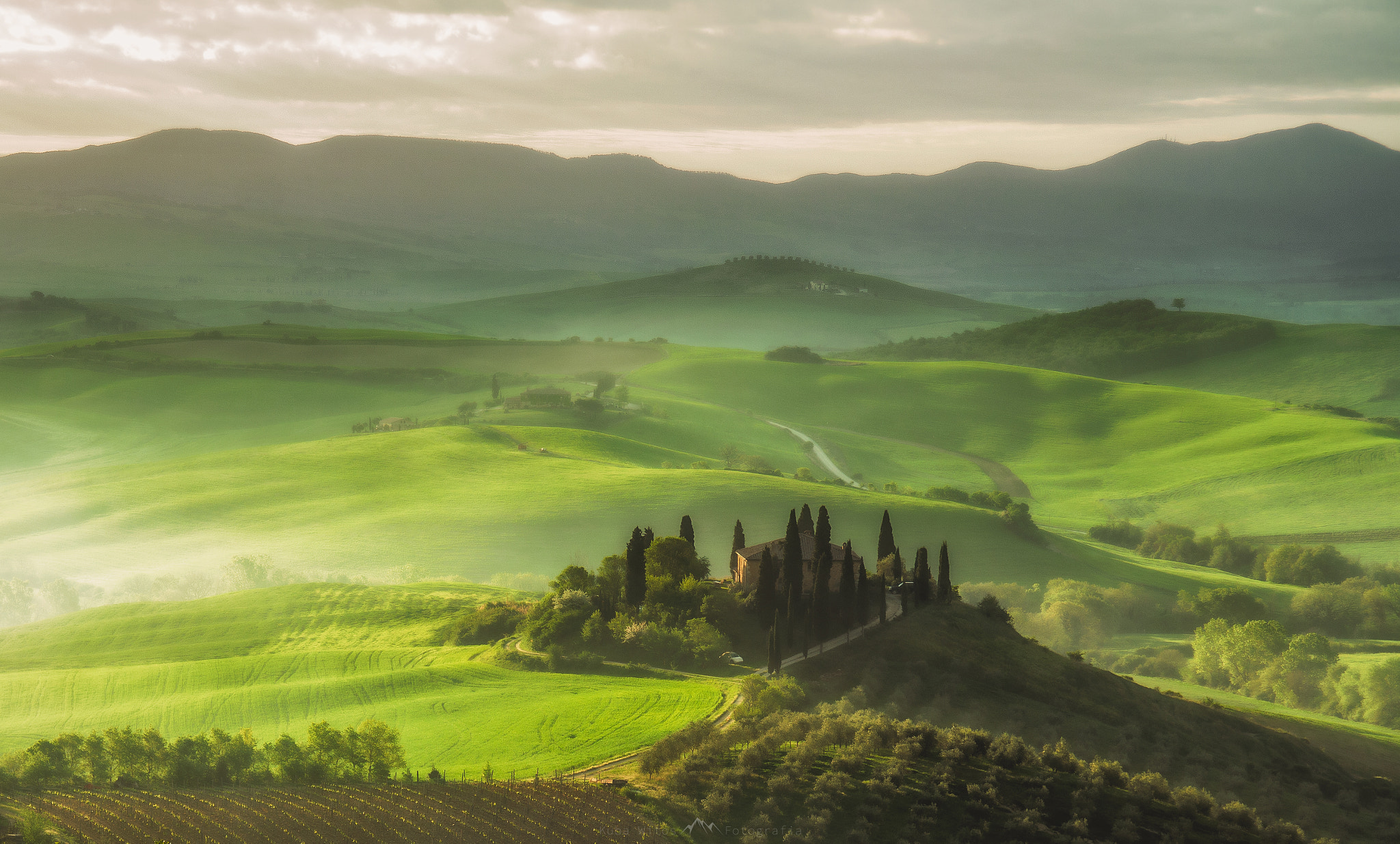 Samsung NX300 + Samsung NX 18-55mm F3.5-5.6 OIS sample photo. Val d'orcia - italia photography