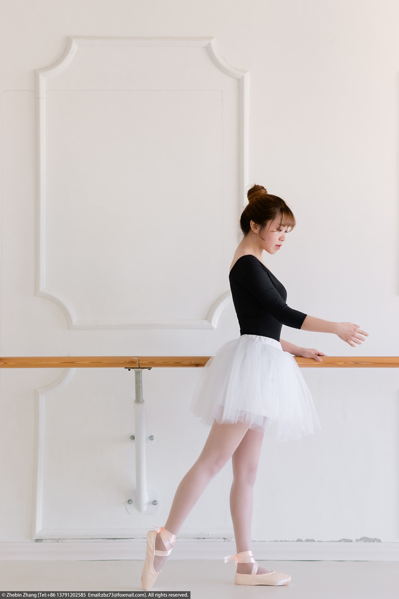 Sony Planar T* 85mm F1.4 ZA sample photo. Smokey photography