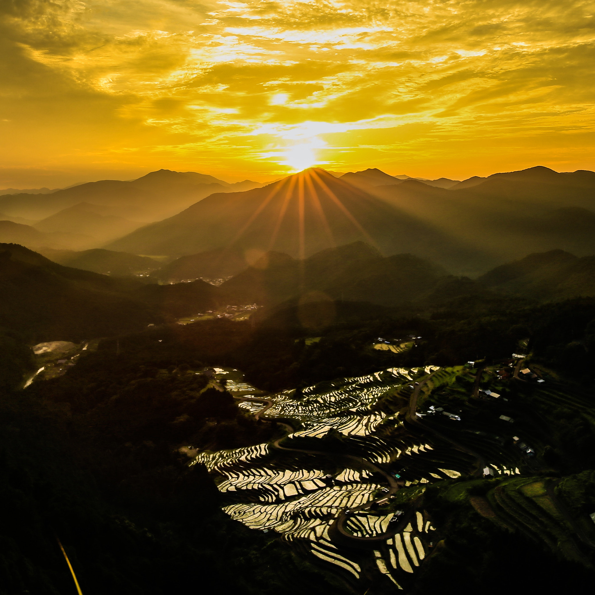 Canon EF 16-35mm F4L IS USM sample photo. Tanada sunset photography