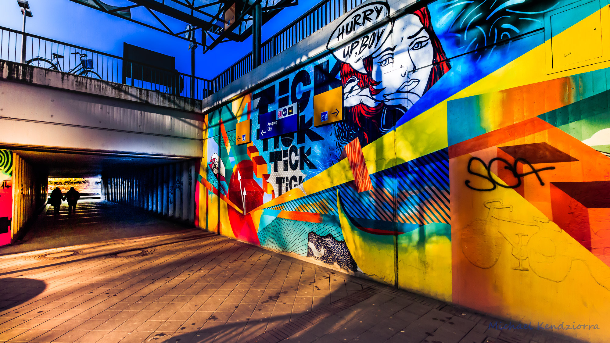 Sigma 10-20mm F3.5 EX DC HSM sample photo. Hurry up photography