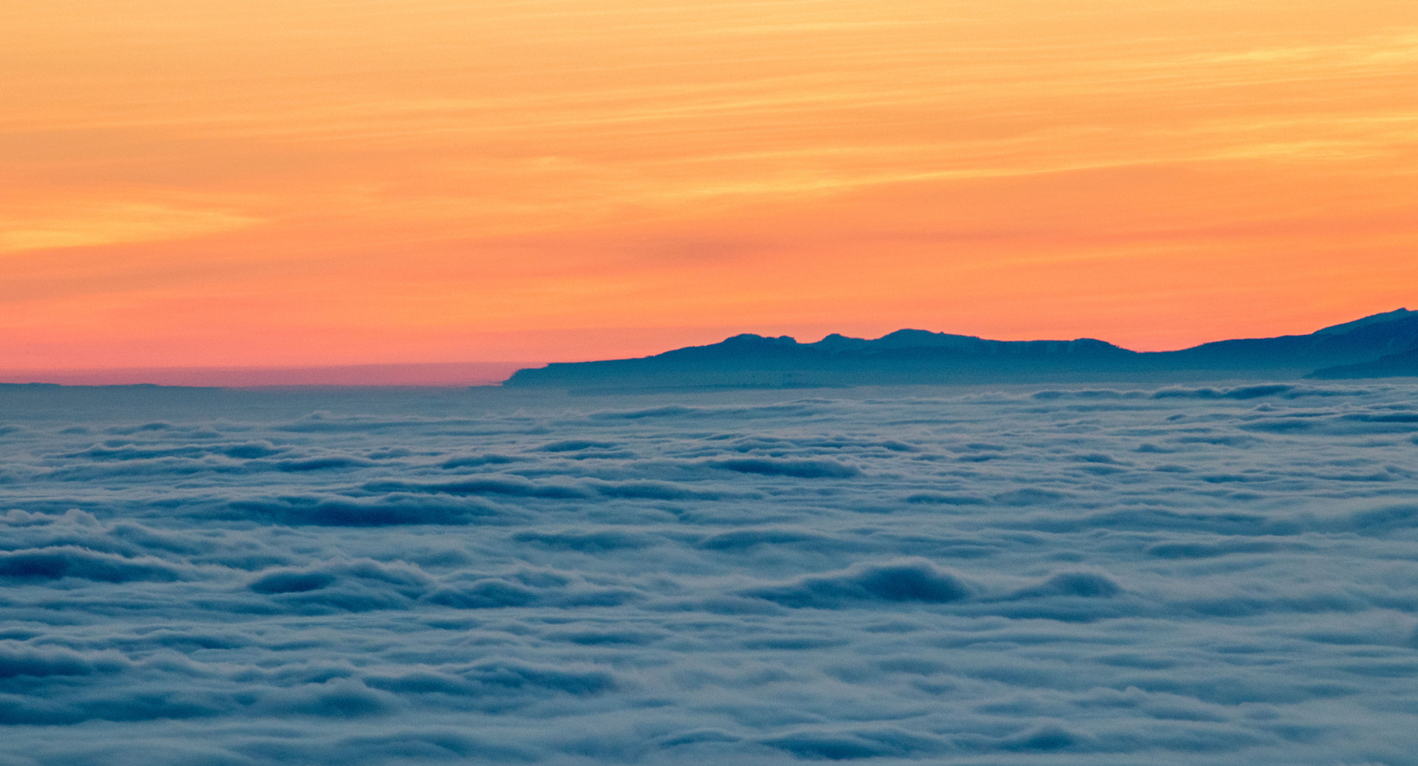 Canon EF 70-300mm F4-5.6L IS USM sample photo. Chaumont - over the fog photography