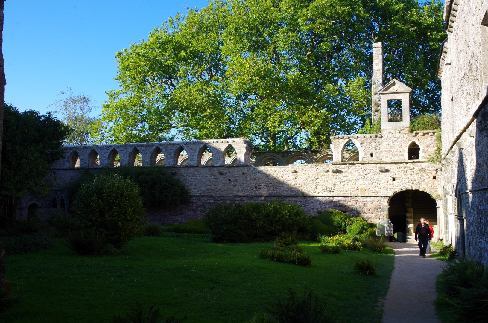 Pentax K-50 sample photo. Abbaye de beauport photography