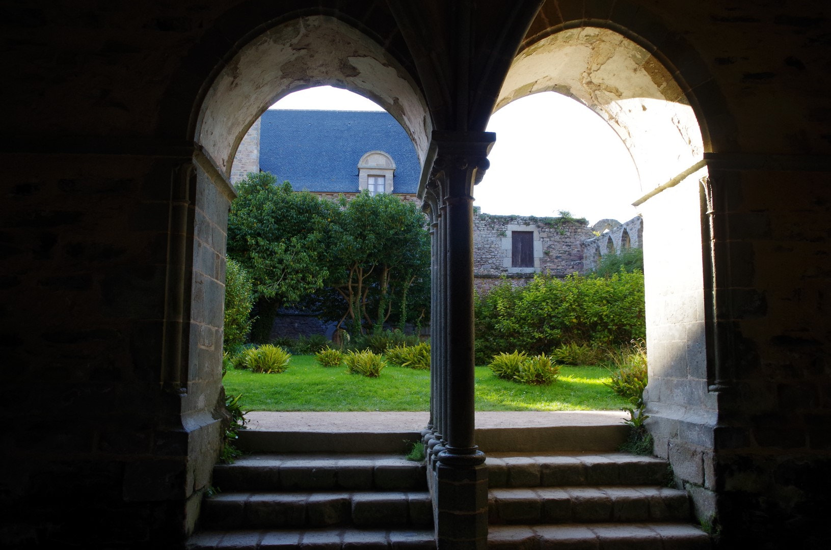 Pentax K-50 sample photo. Abbaye de beauport photography