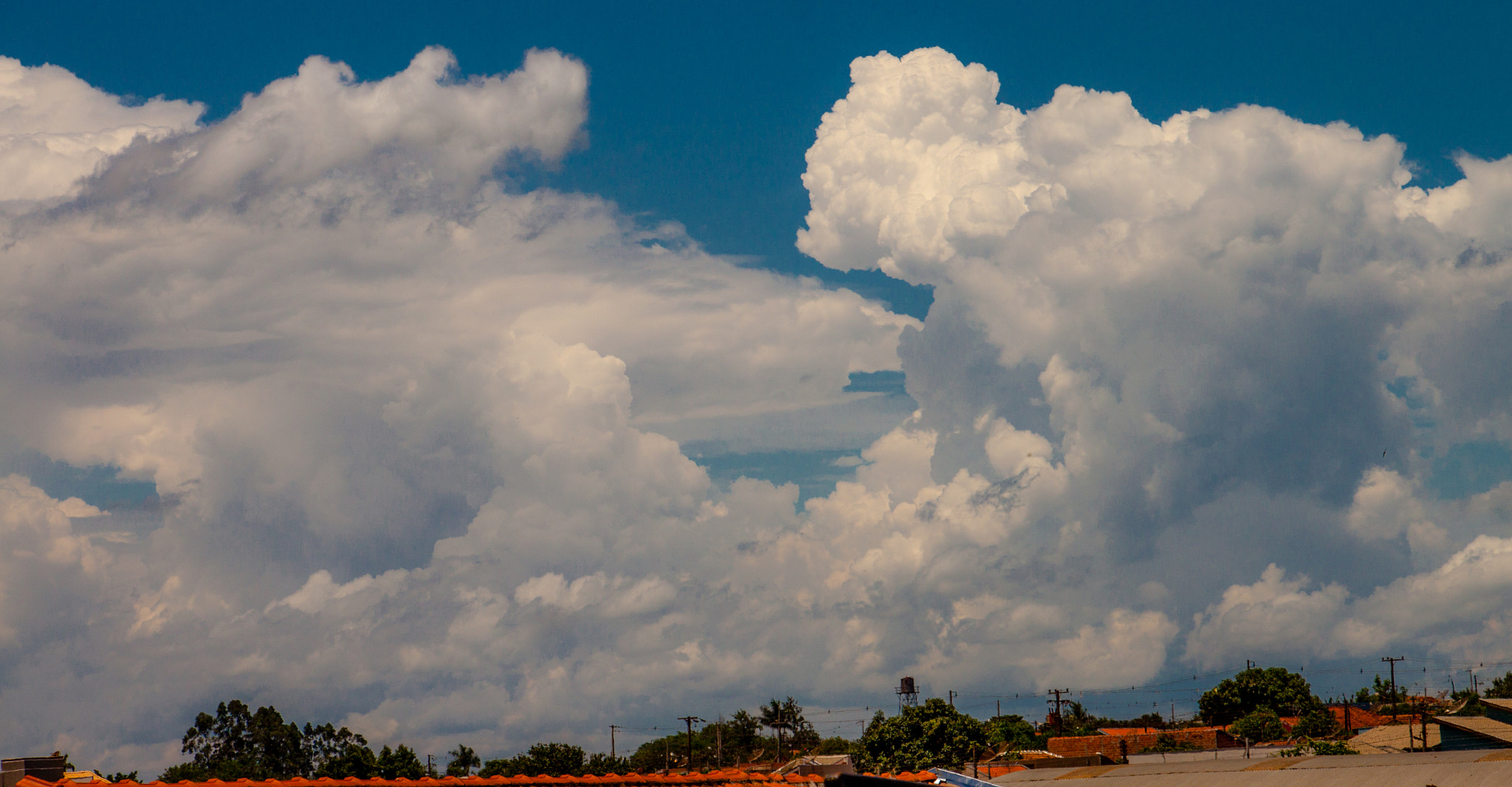 Canon EOS 500D (EOS Rebel T1i / EOS Kiss X3) sample photo. Clouds photography