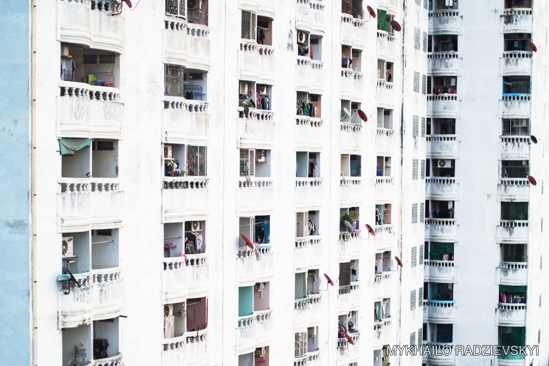 Sigma 35mm F1.4 DG HSM Art sample photo. Where are windows? house in bangkok photography