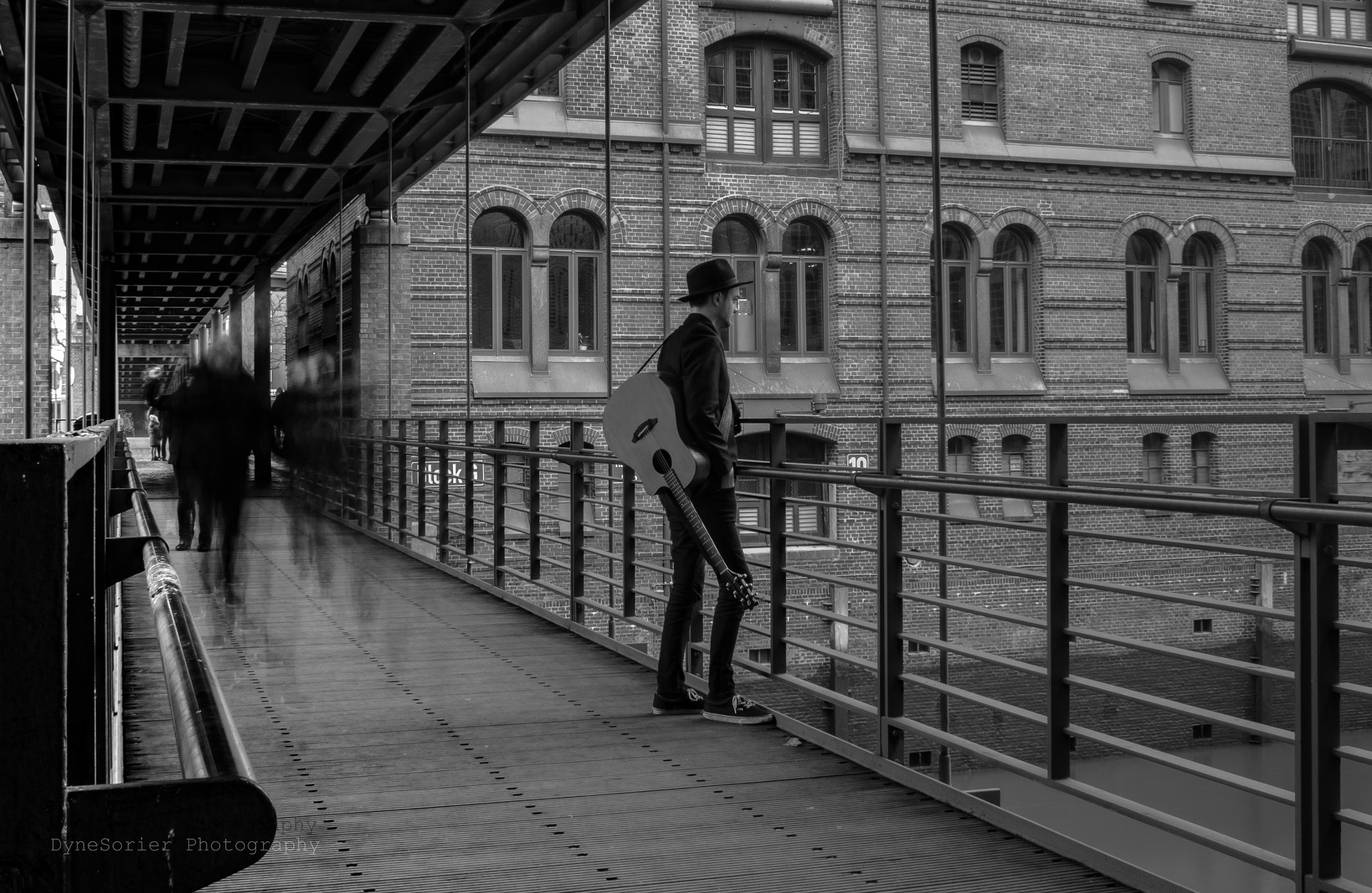 Canon EF-S 18-55mm F3.5-5.6 III sample photo. Guitarman photography