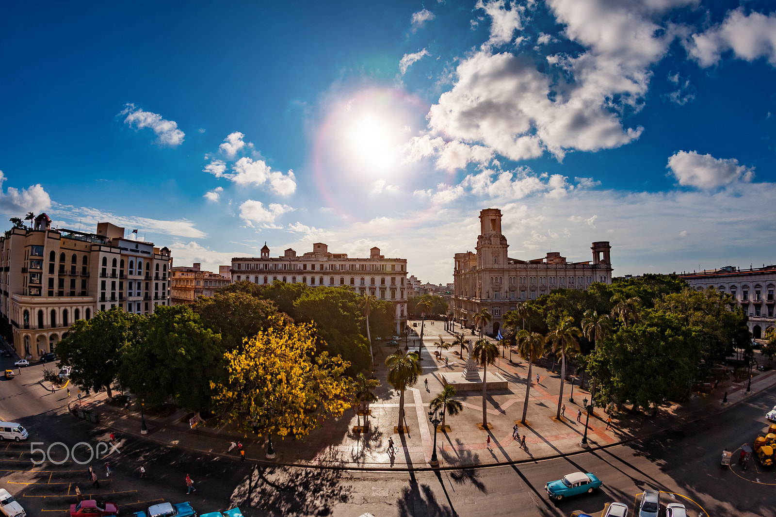 Canon EOS 5D Mark II + Canon EF 15mm F2.8 Fisheye sample photo. Old havana photography