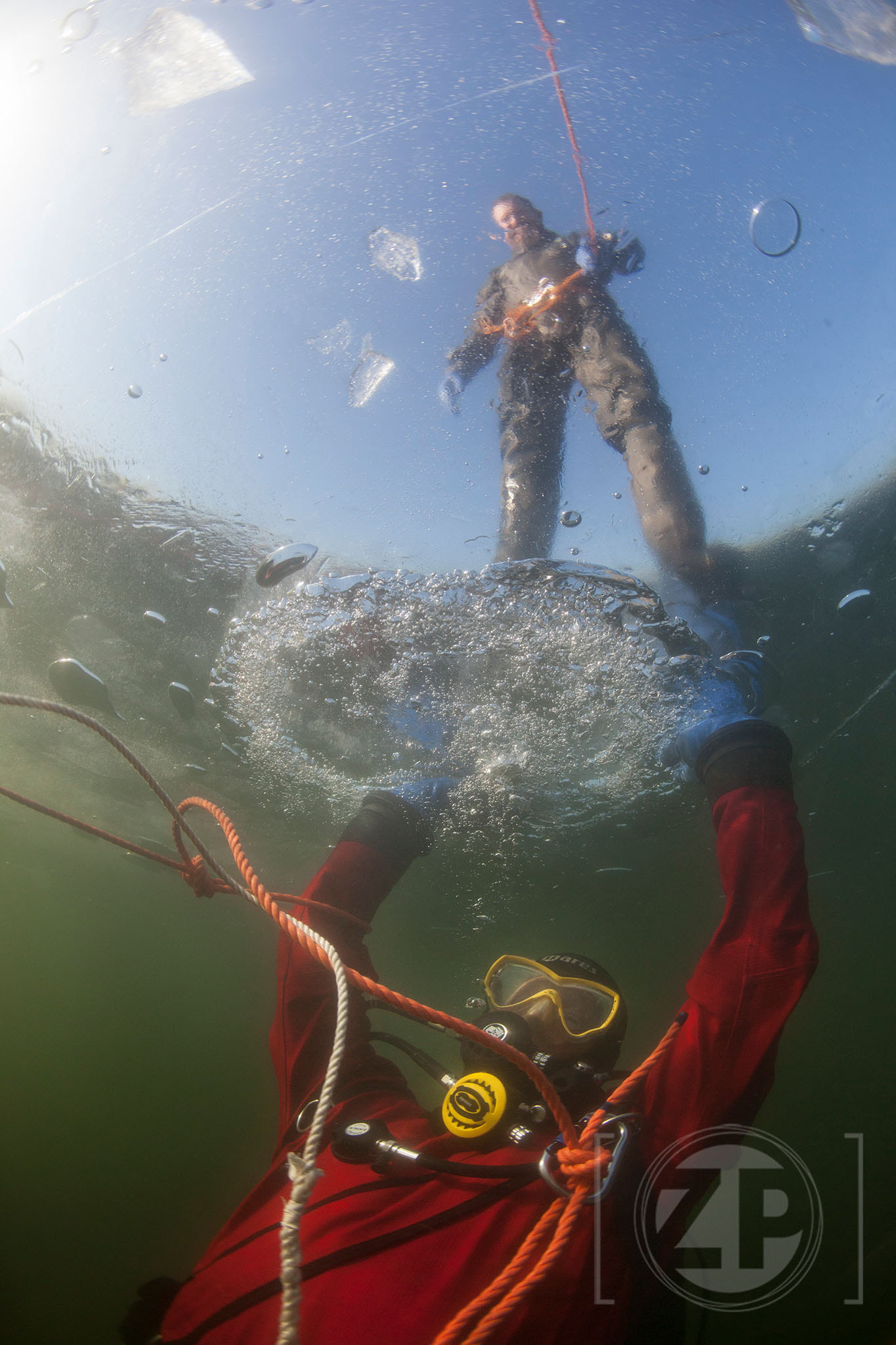 Canon EOS 5D Mark II + Canon EF 15mm F2.8 Fisheye sample photo. Ijspret voor de duikers van albacare uit zutphen en meduse uit dieren. een aantal leden van deze... photography