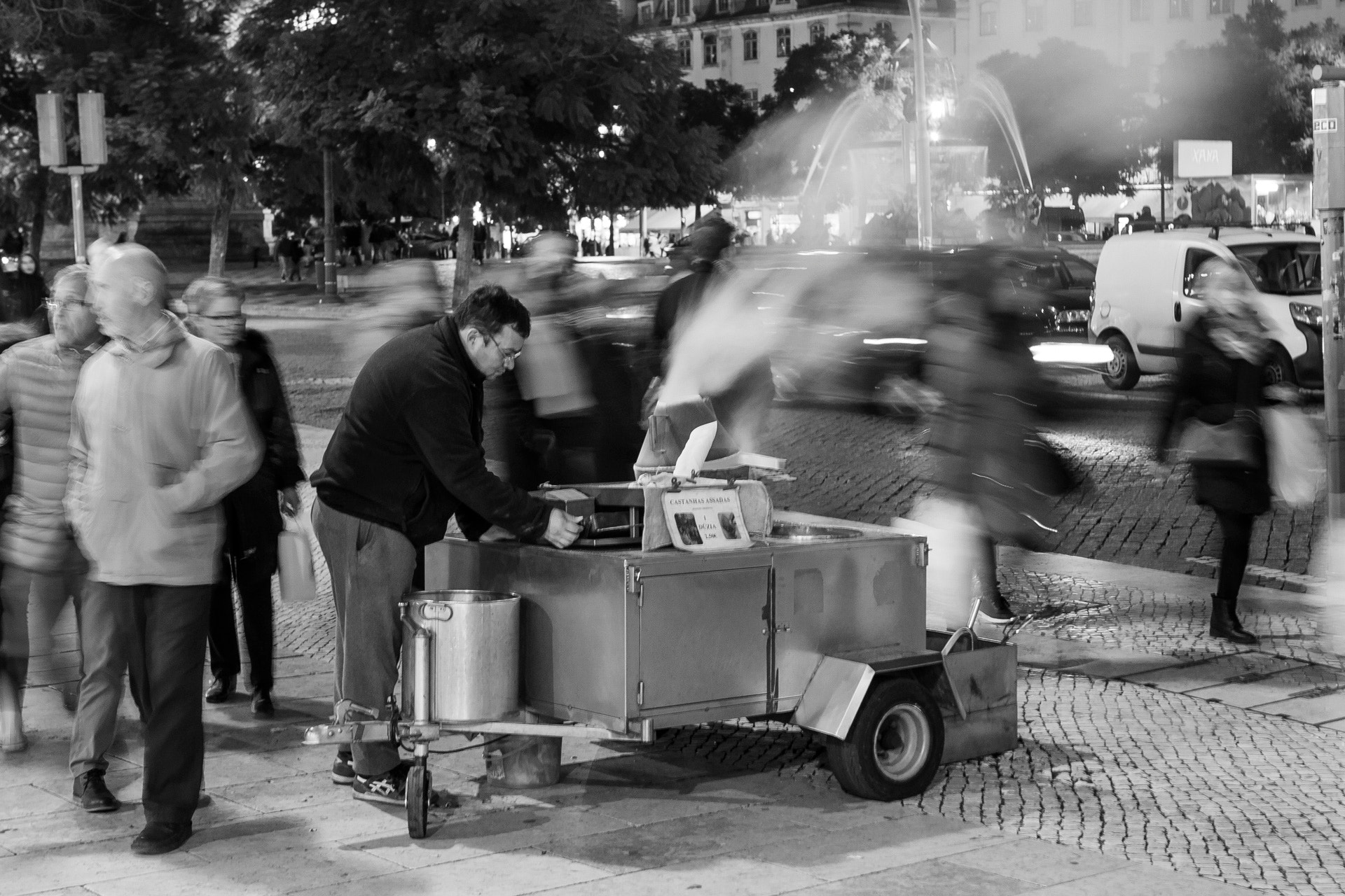 Canon EF 24-70mm F2.8L USM sample photo. Street lisbon photography