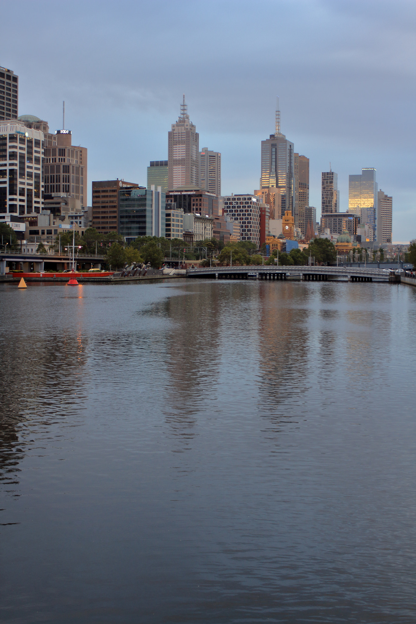 Canon EOS 60D sample photo. Mebourne over the yarra river photography