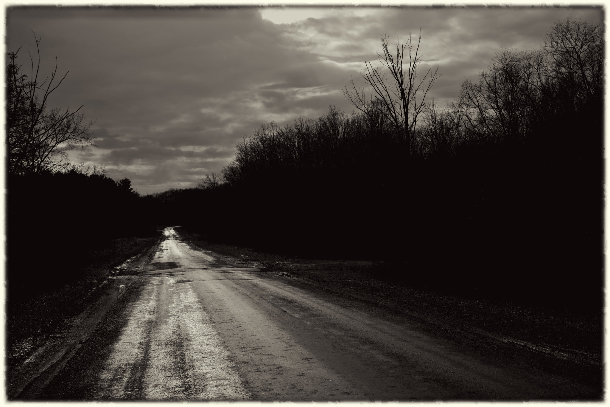 Leica Summilux-M 50mm F1.4 ASPH sample photo. "country road" photography