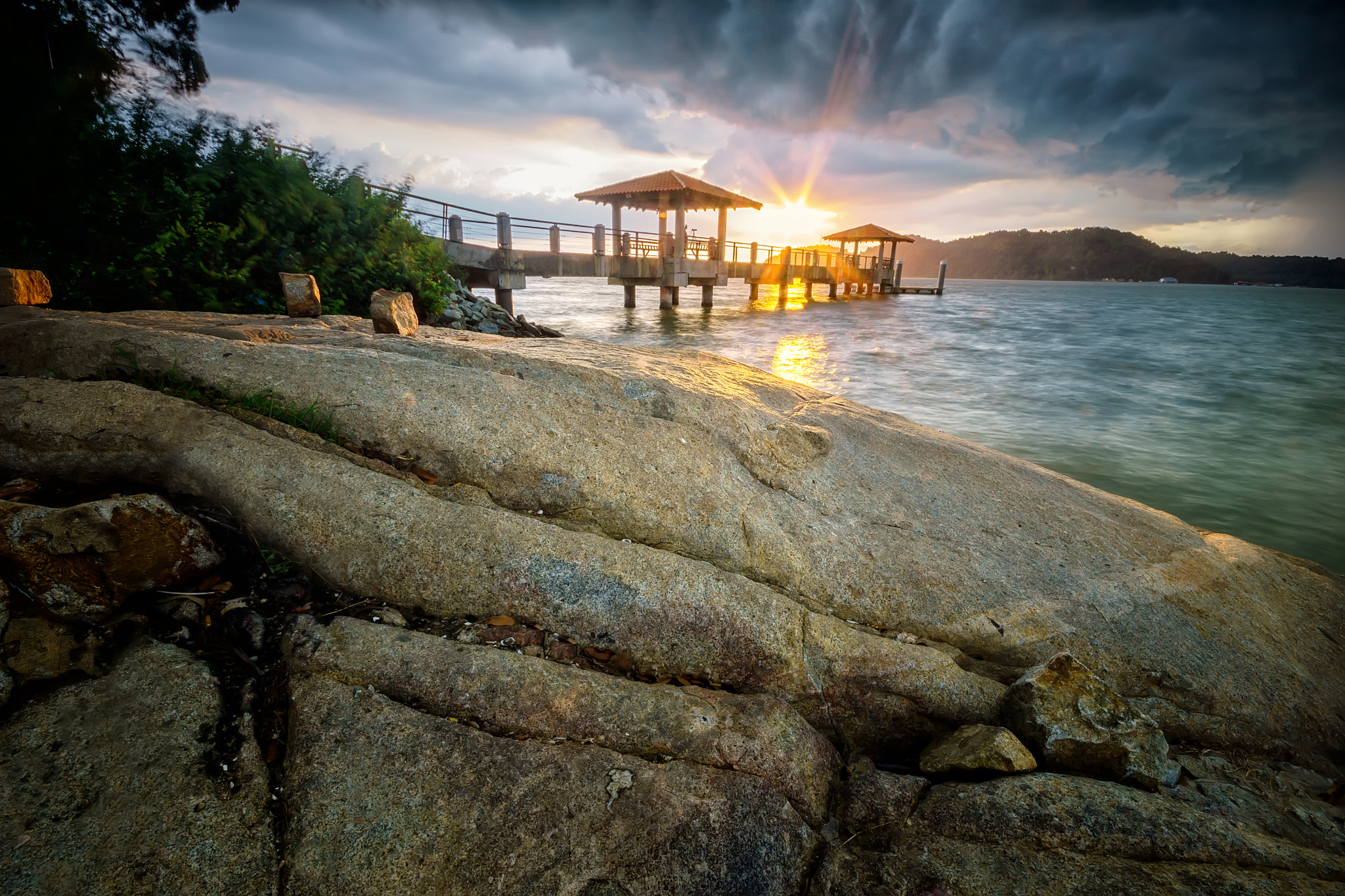 Sony a6000 + Minolta AF 28-85mm F3.5-4.5 New sample photo. Sunset over the jetty photography