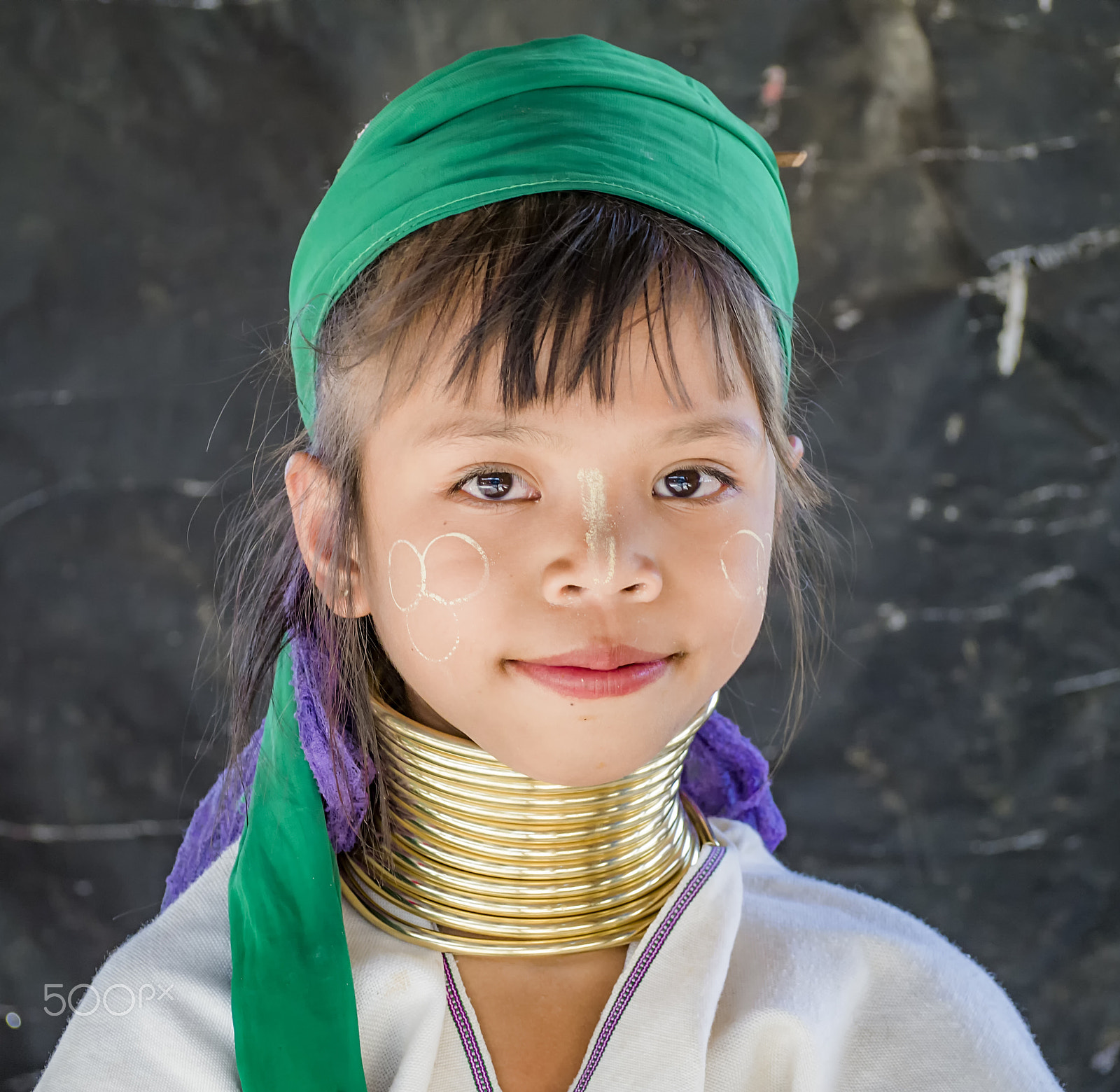 Olympus OM-D E-M10 sample photo. Kayan girl photography