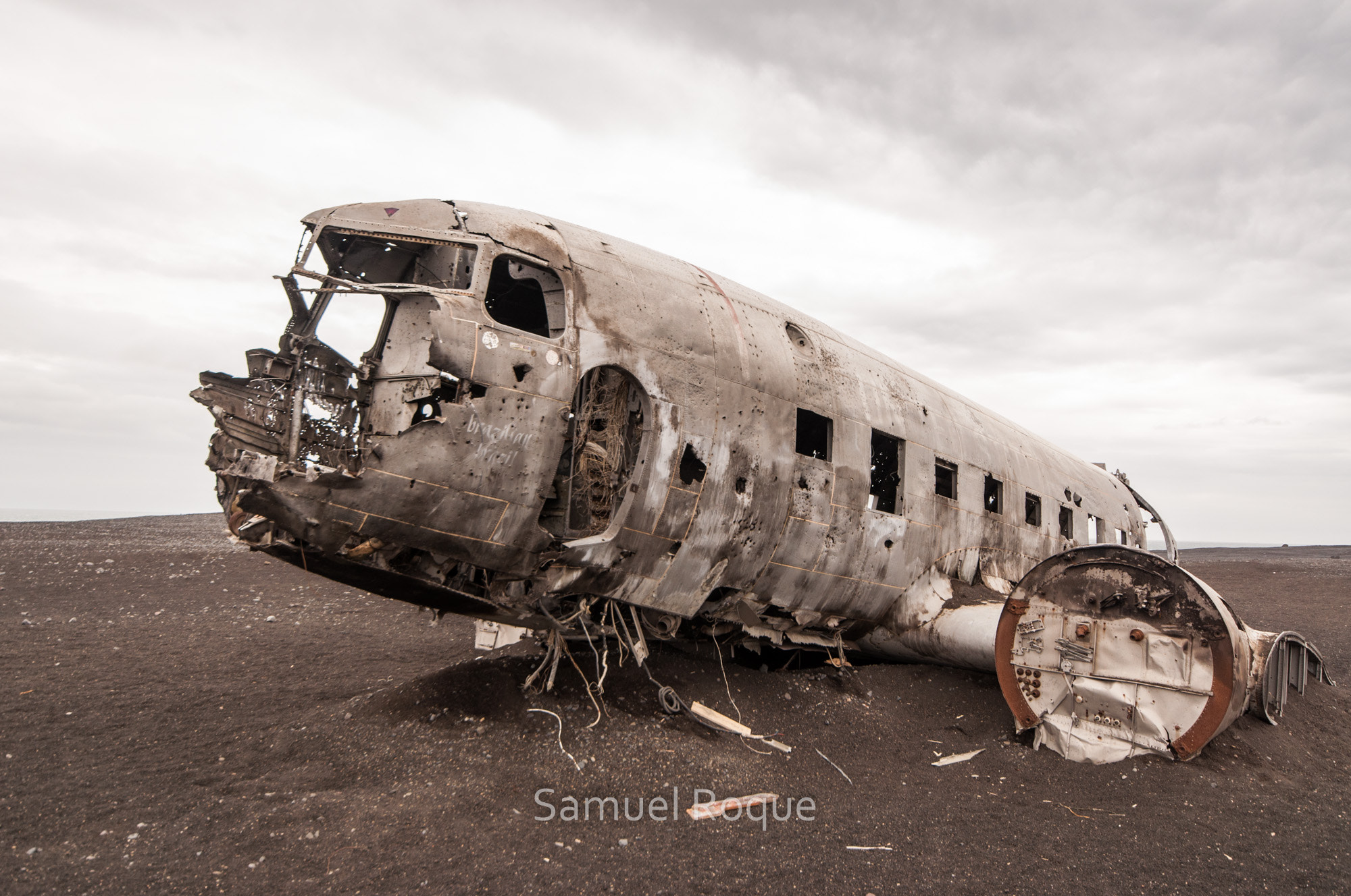 Sigma 10-20mm F4-5.6 EX DC HSM sample photo. Iceland - sólheimasandur plane crash photography