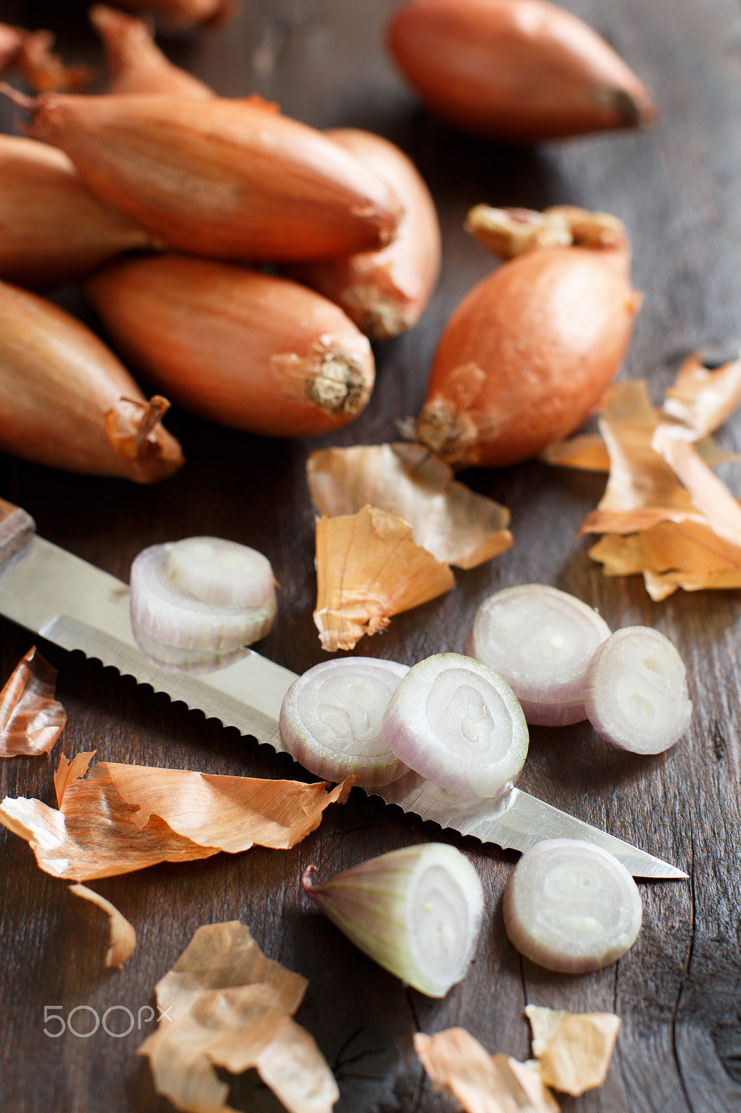 Canon EOS 650D (EOS Rebel T4i / EOS Kiss X6i) sample photo. Organic  onion on wooden table photography