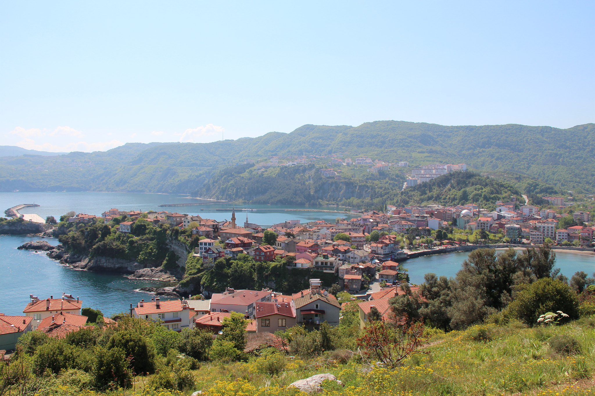 Canon EOS 650D (EOS Rebel T4i / EOS Kiss X6i) + Canon EF-S 18-135mm F3.5-5.6 IS sample photo. Amasra view from the island photography