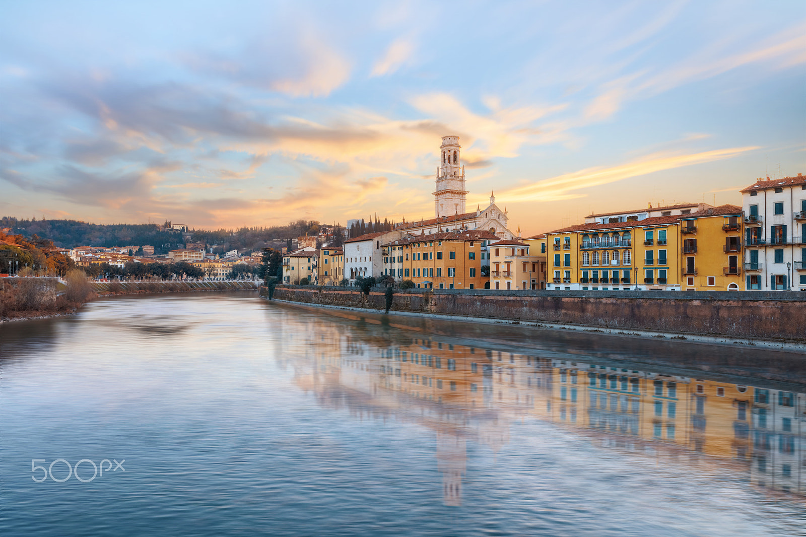 Canon TS-E 24.0mm f/3.5 L II sample photo. Old verona town, view on river photography