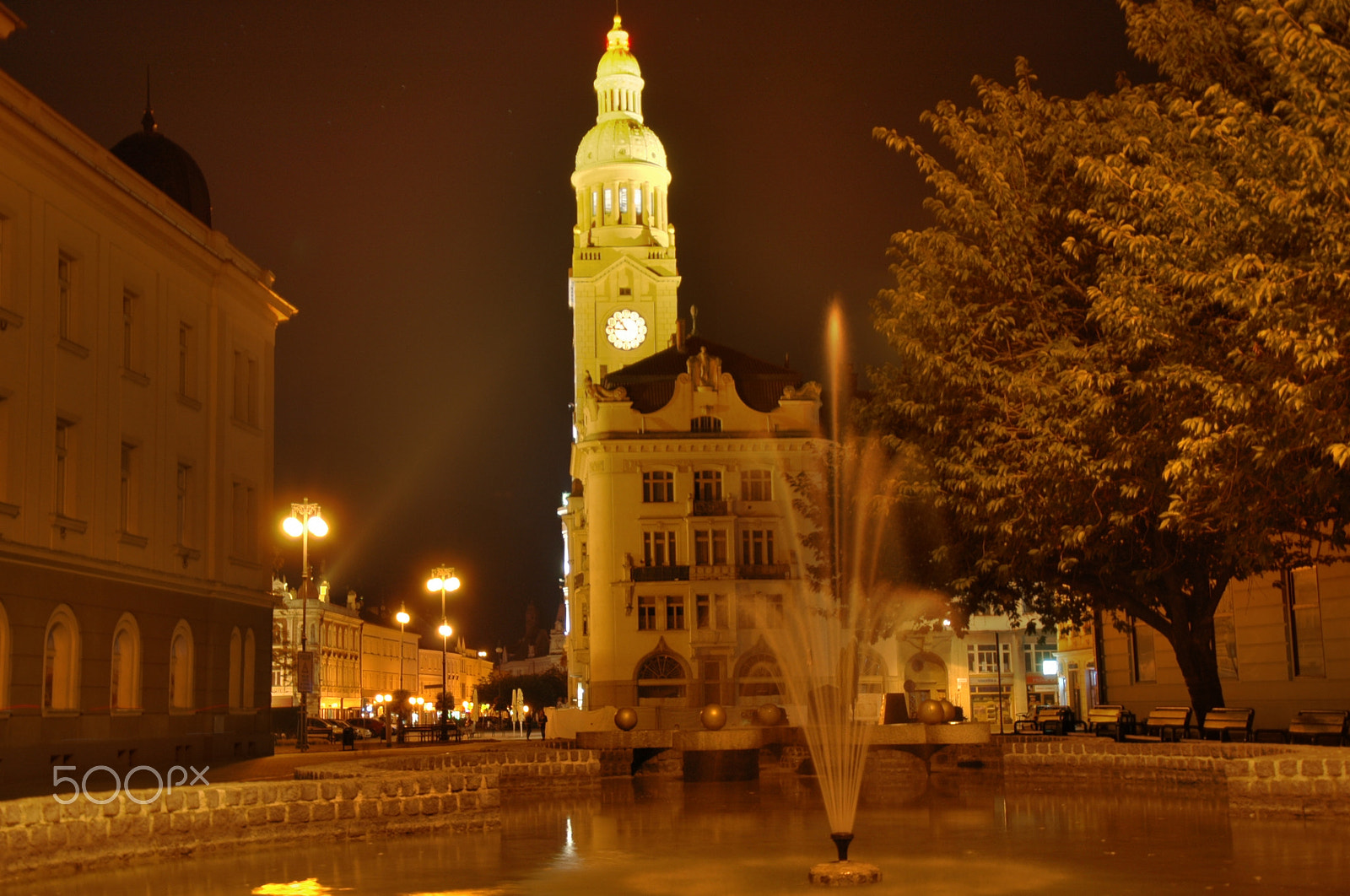 Nikon D70 sample photo. Fountain at night photography