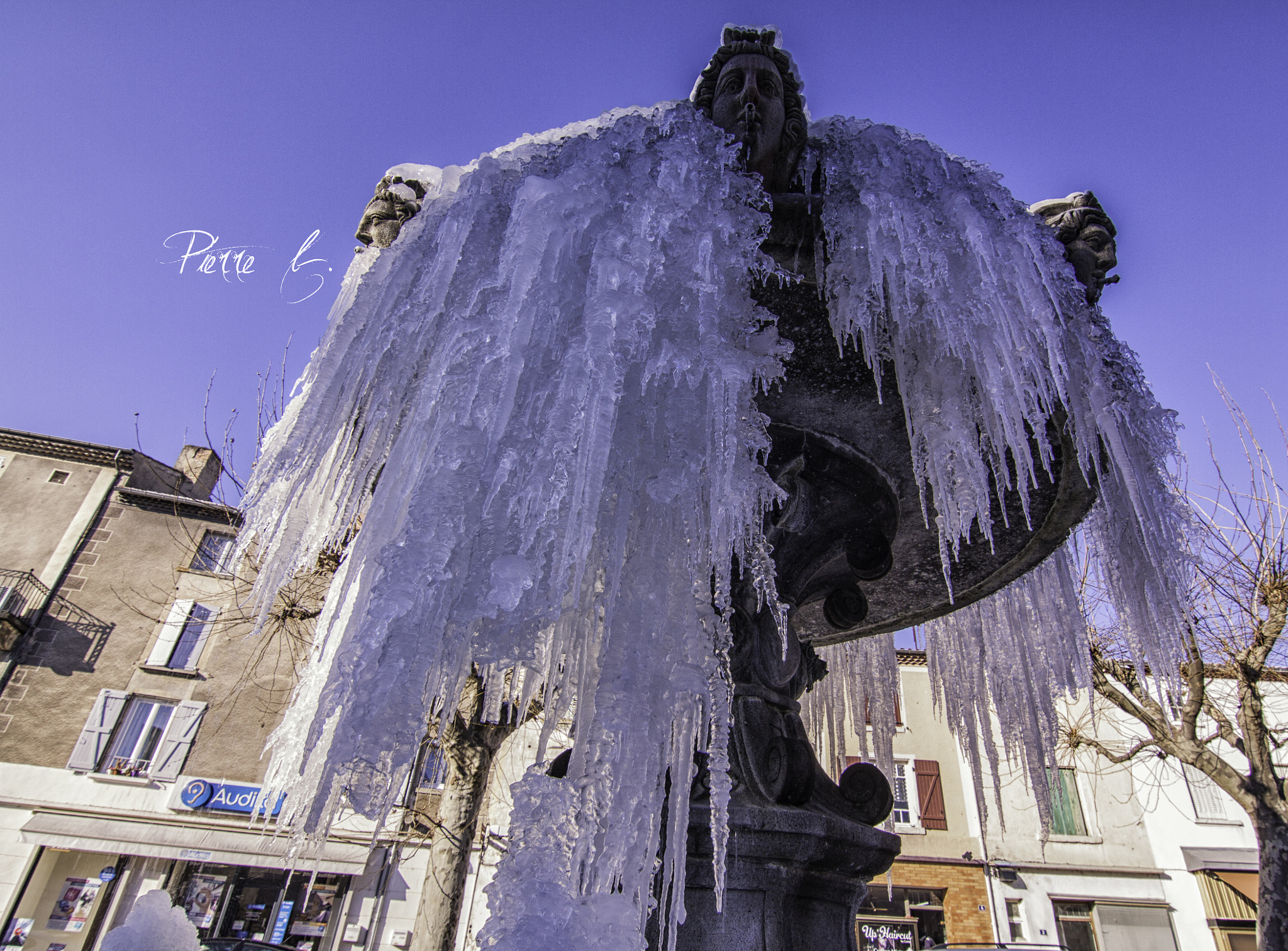 Canon EOS 50D + Tokina AT-X Pro 11-16mm F2.8 DX sample photo. Iced fountain photography