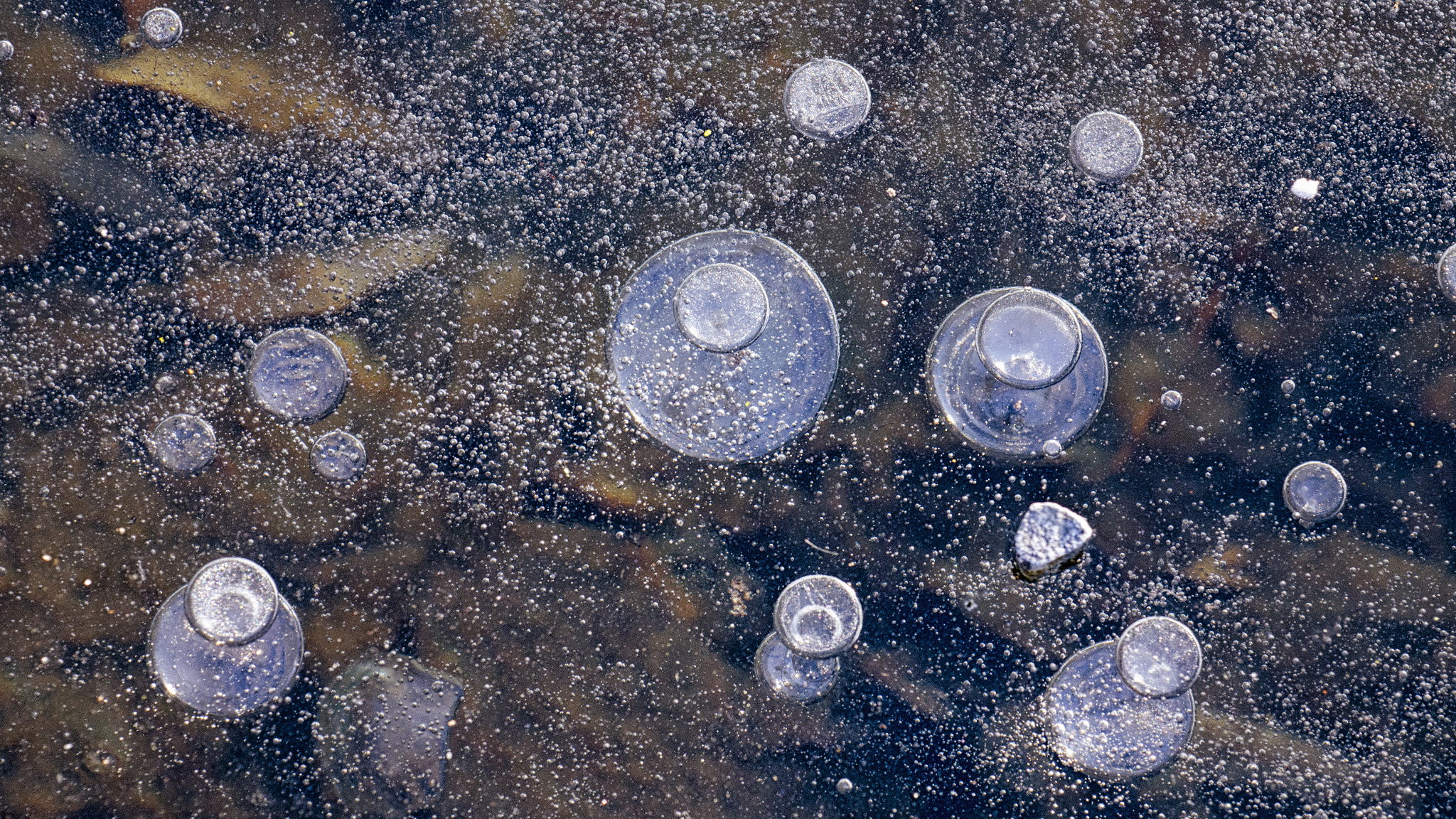 Nikon AF-S Nikkor 70-200mm F4G ED VR sample photo. Air & ice photography