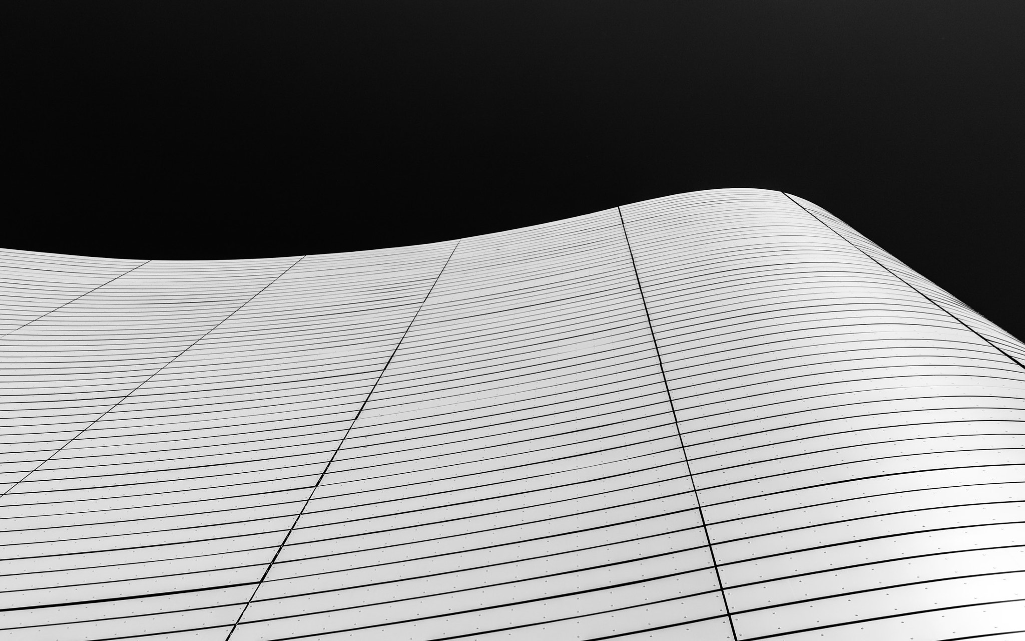 Canon EF-S 24mm F2.8 STM sample photo. Curves & lines photography