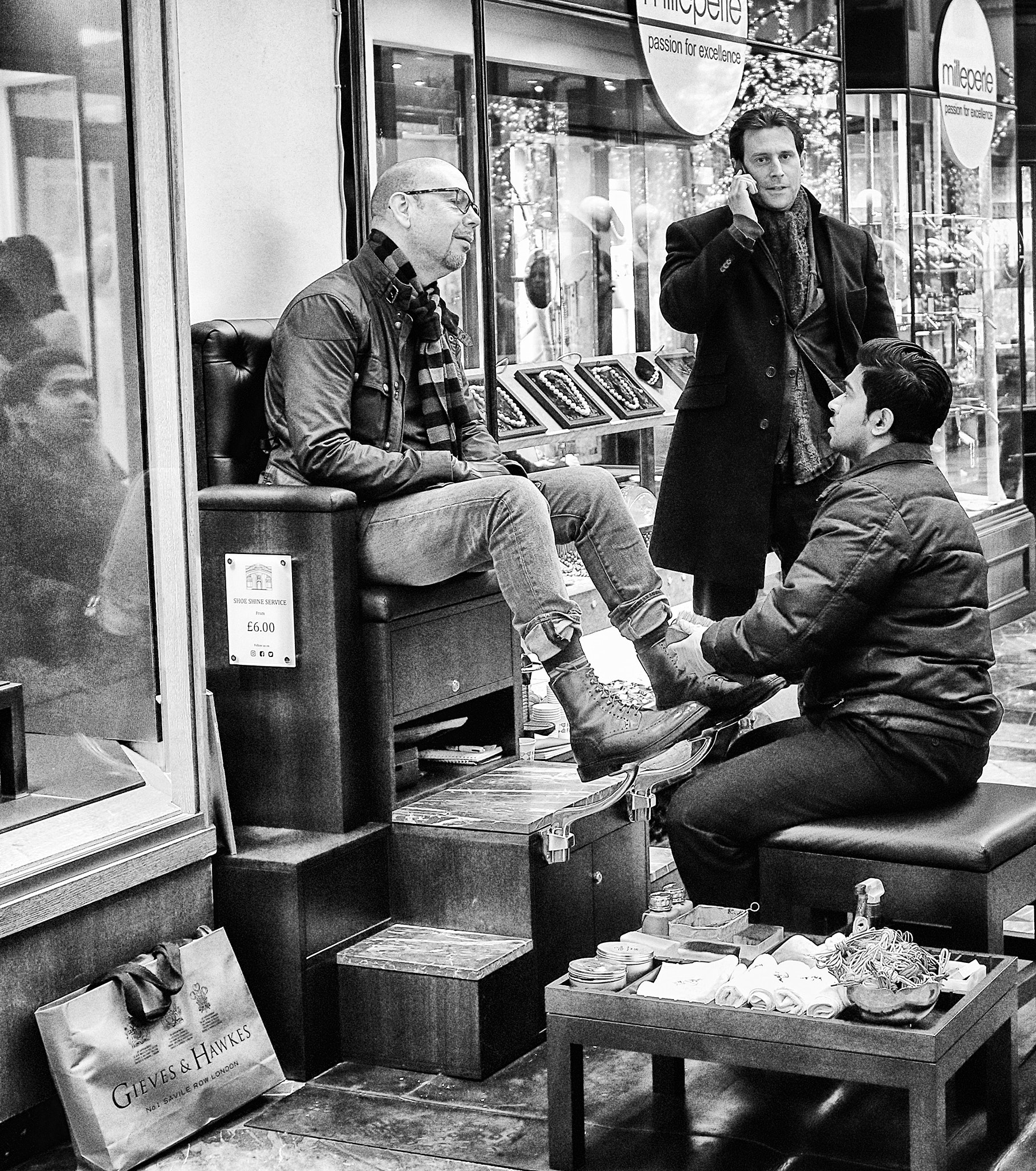 Canon EF-M 22mm F2 STM sample photo. Shoe shine burlington arcade photography