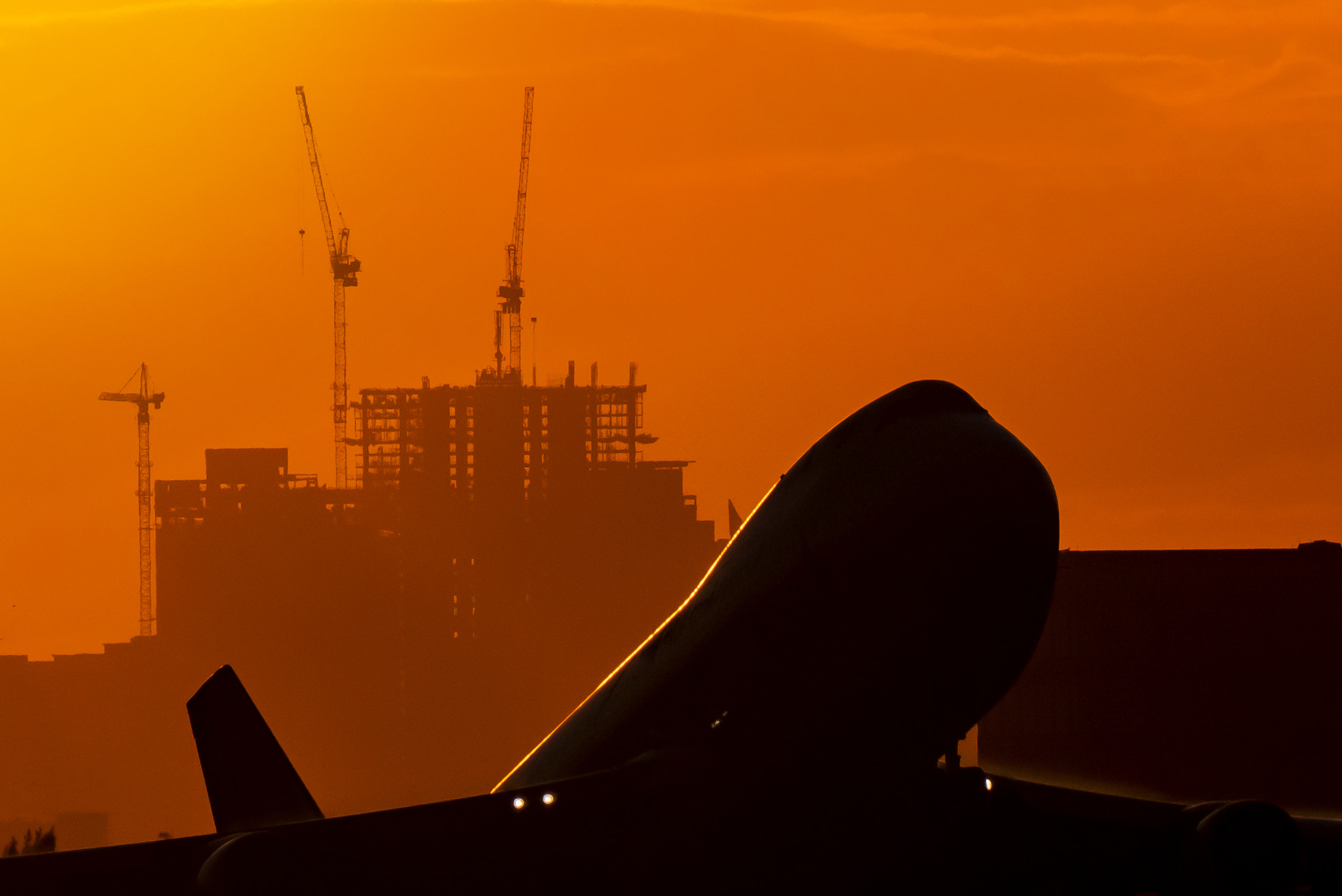 Panasonic Lumix DMC-GX8 + LEICA DG 100-400/F4.0-6.3 sample photo. 747 sunset takeoff photography