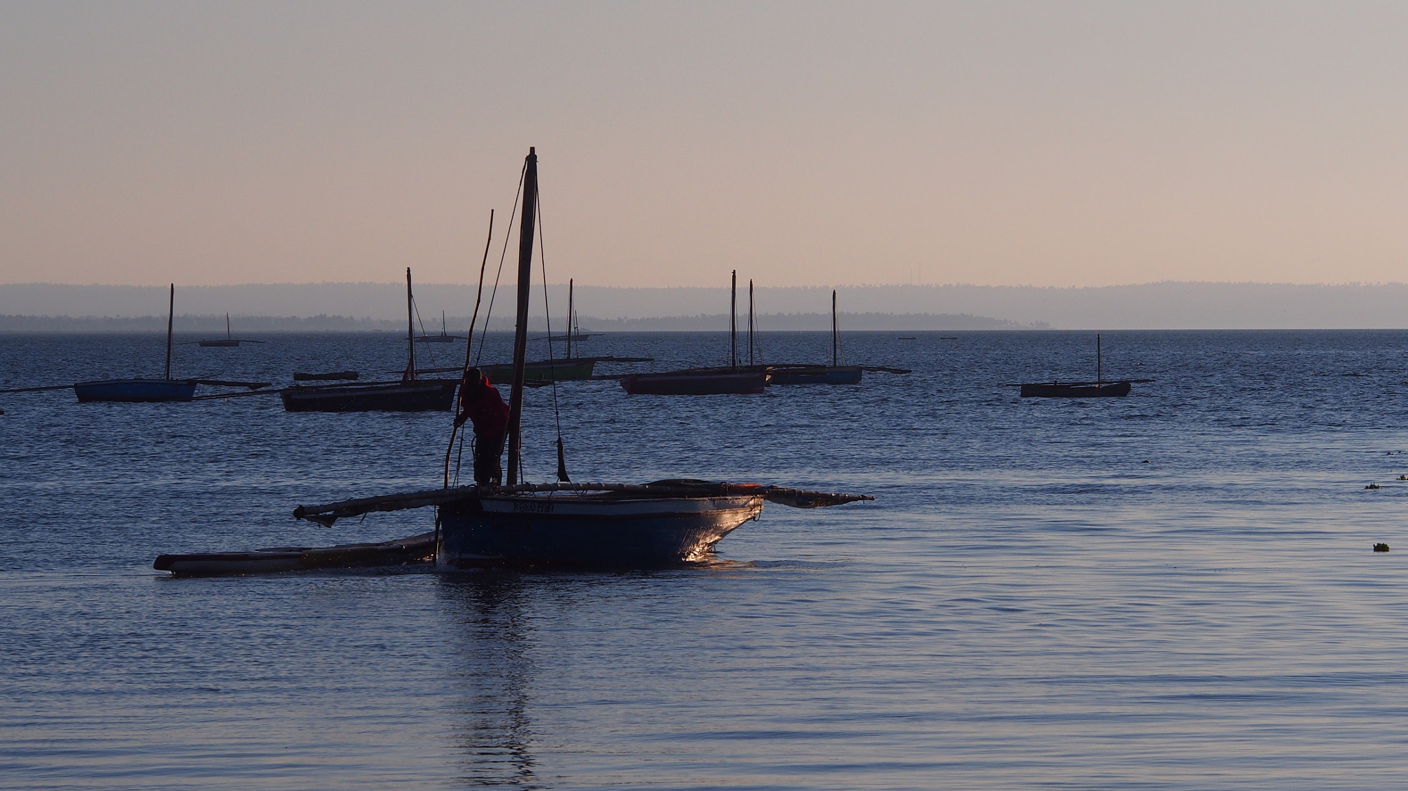 Olympus PEN E-PL6 sample photo. Fishermen in mozambique photography