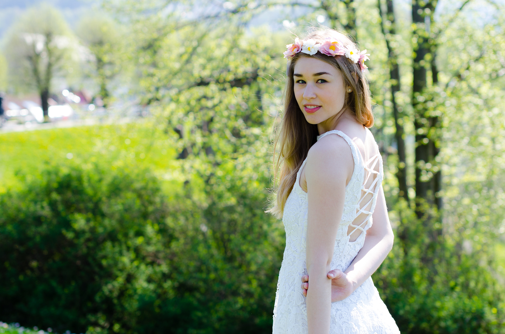 Nikon D7000 + Sigma 50mm F1.4 EX DG HSM sample photo. Beautiful girl in white dress in the park photography