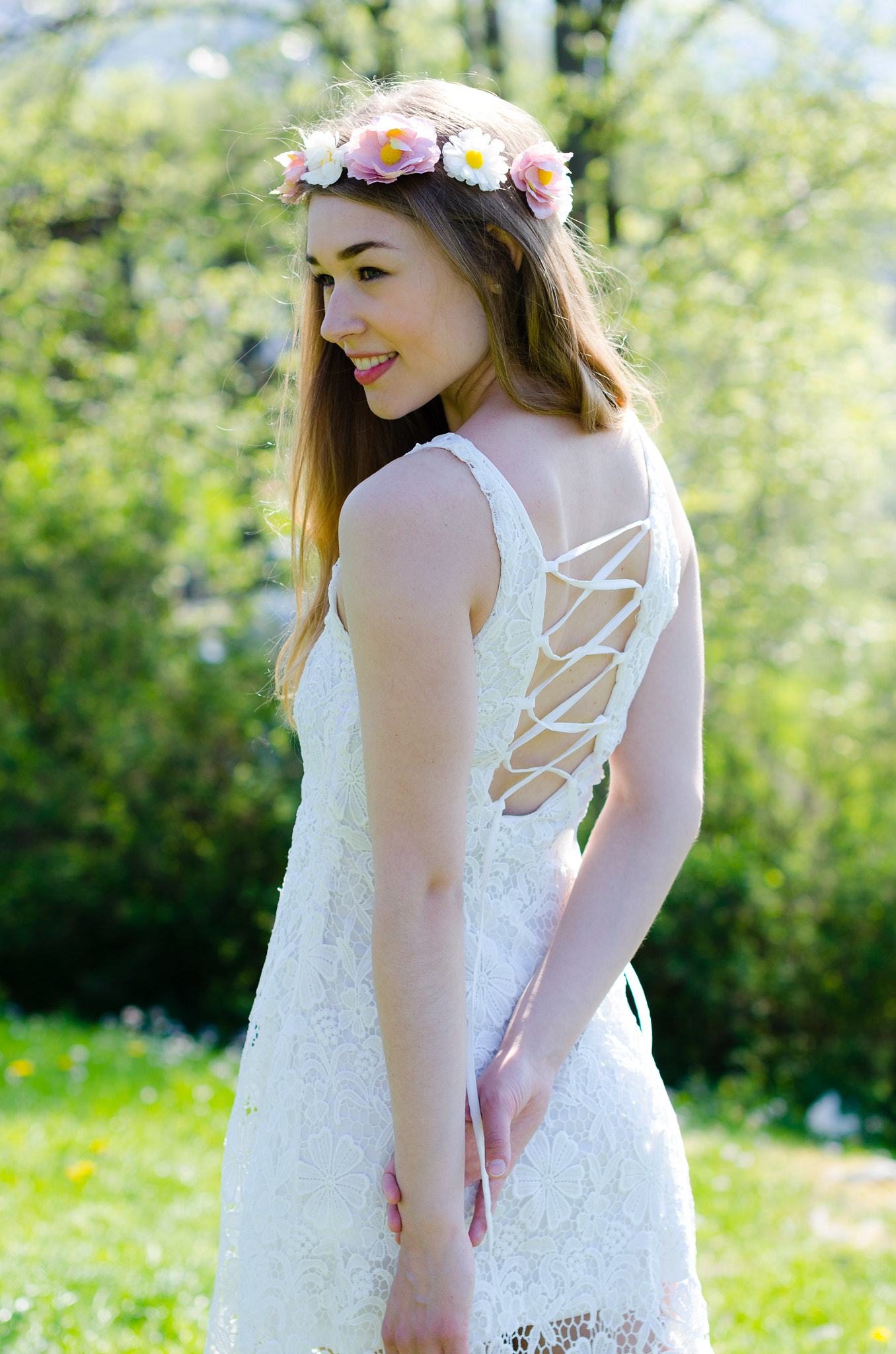 Nikon D7000 + Sigma 50mm F1.4 EX DG HSM sample photo. Beautiful girl in white dress in the park photography