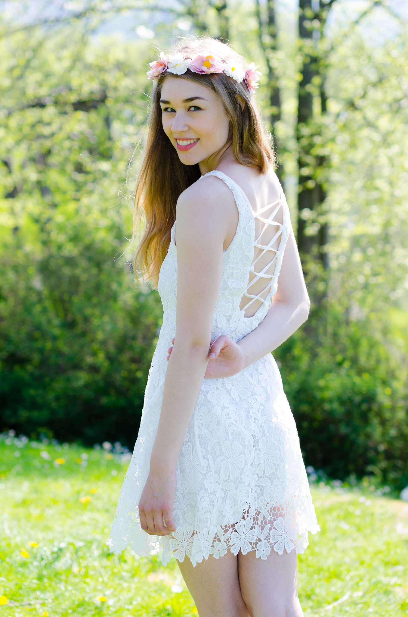 Nikon D7000 + Sigma 50mm F1.4 EX DG HSM sample photo. Beautiful girl in white dress in the park photography