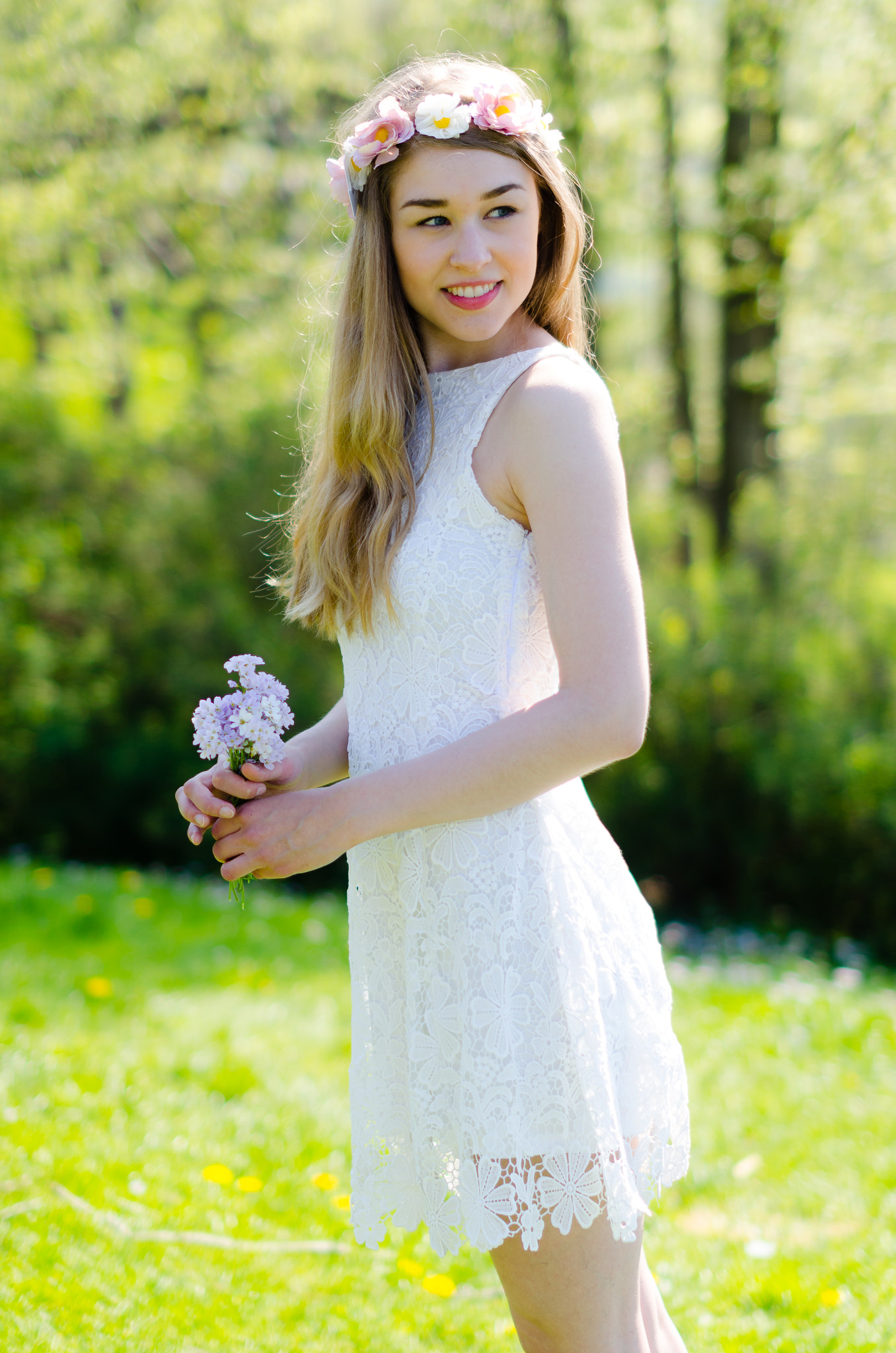 Nikon D7000 + Sigma 50mm F1.4 EX DG HSM sample photo. Beautiful girl in white dress in the park photography