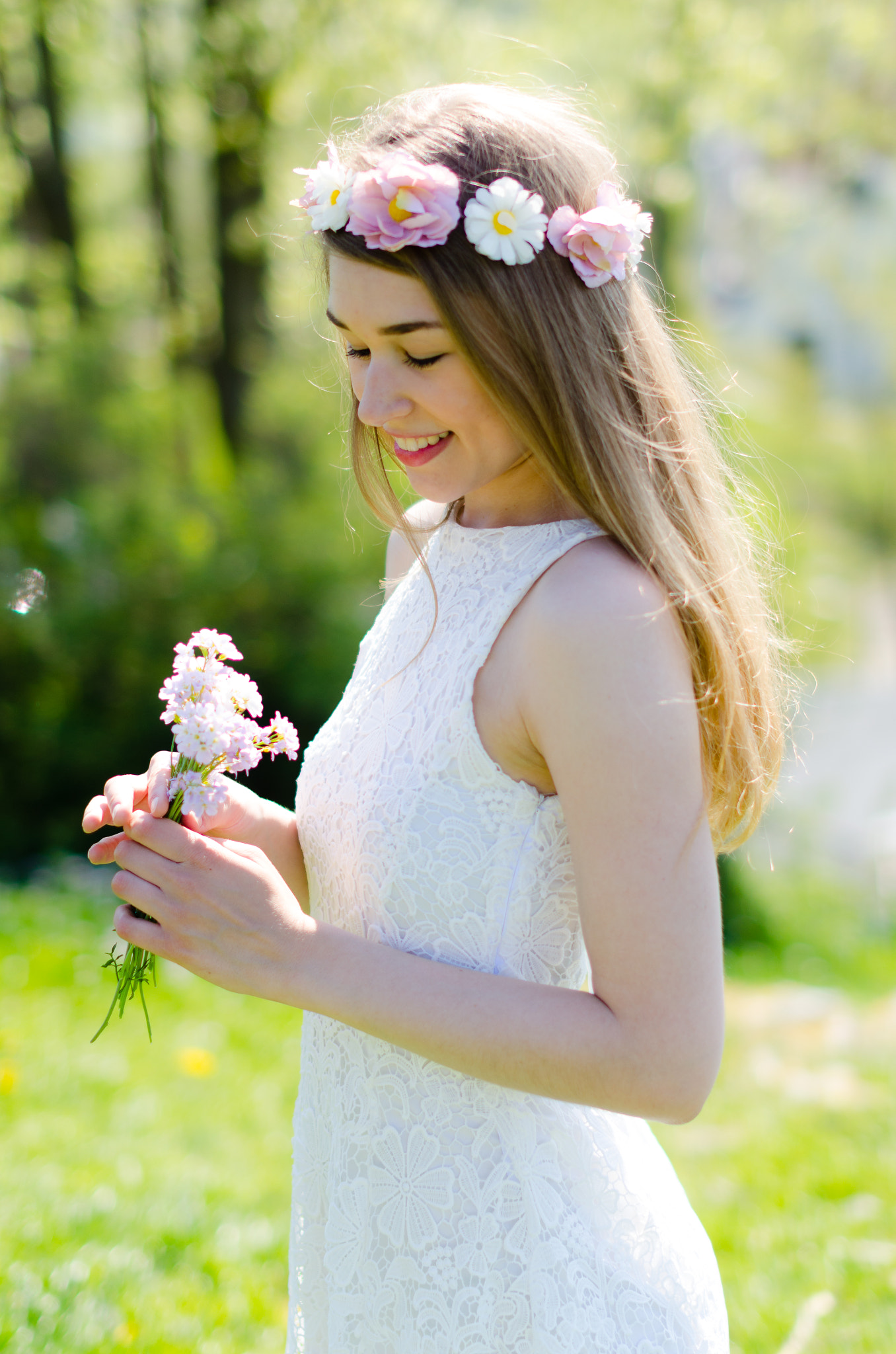 Nikon D7000 + Sigma 50mm F1.4 EX DG HSM sample photo. Beautiful girl in white dress in the park photography