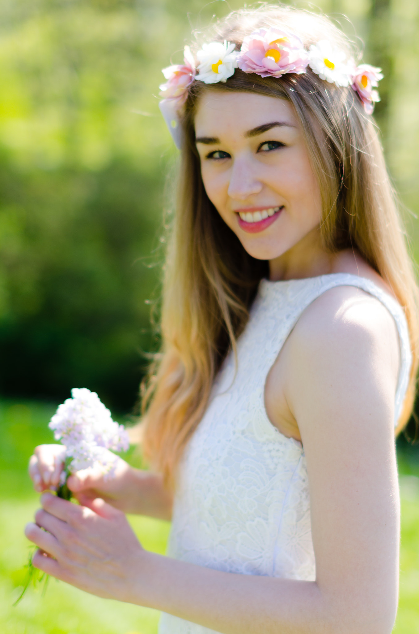 Nikon D7000 + Sigma 50mm F1.4 EX DG HSM sample photo. Beautiful girl in white dress in the park photography