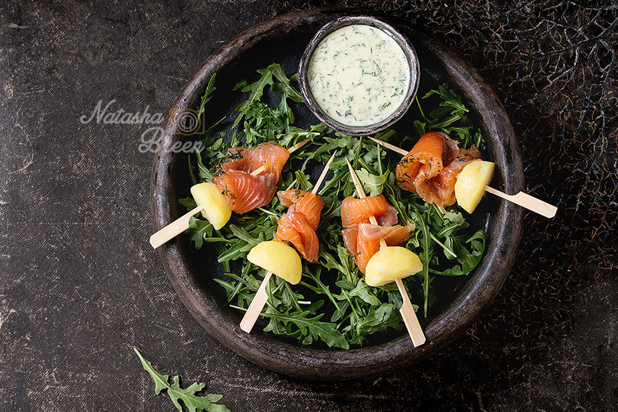Canon EOS 700D (EOS Rebel T5i / EOS Kiss X7i) + Canon EF 70-200mm F4L IS USM sample photo. Appetizer with smoked salmon and potatoes photography
