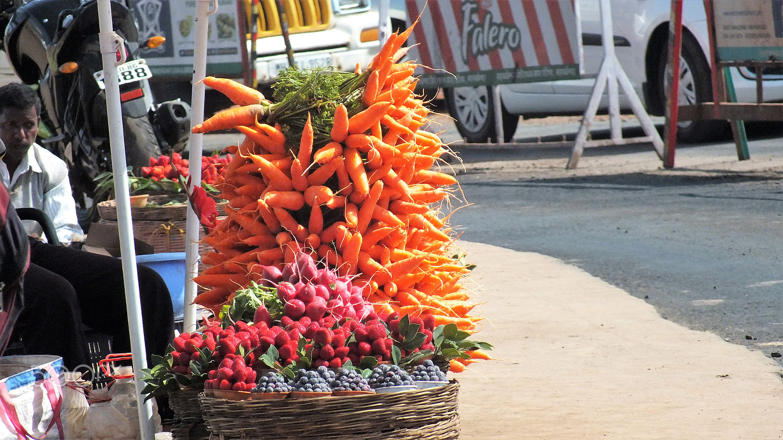 Fujifilm FinePix HS28EXR sample photo. Colorful fruits photography