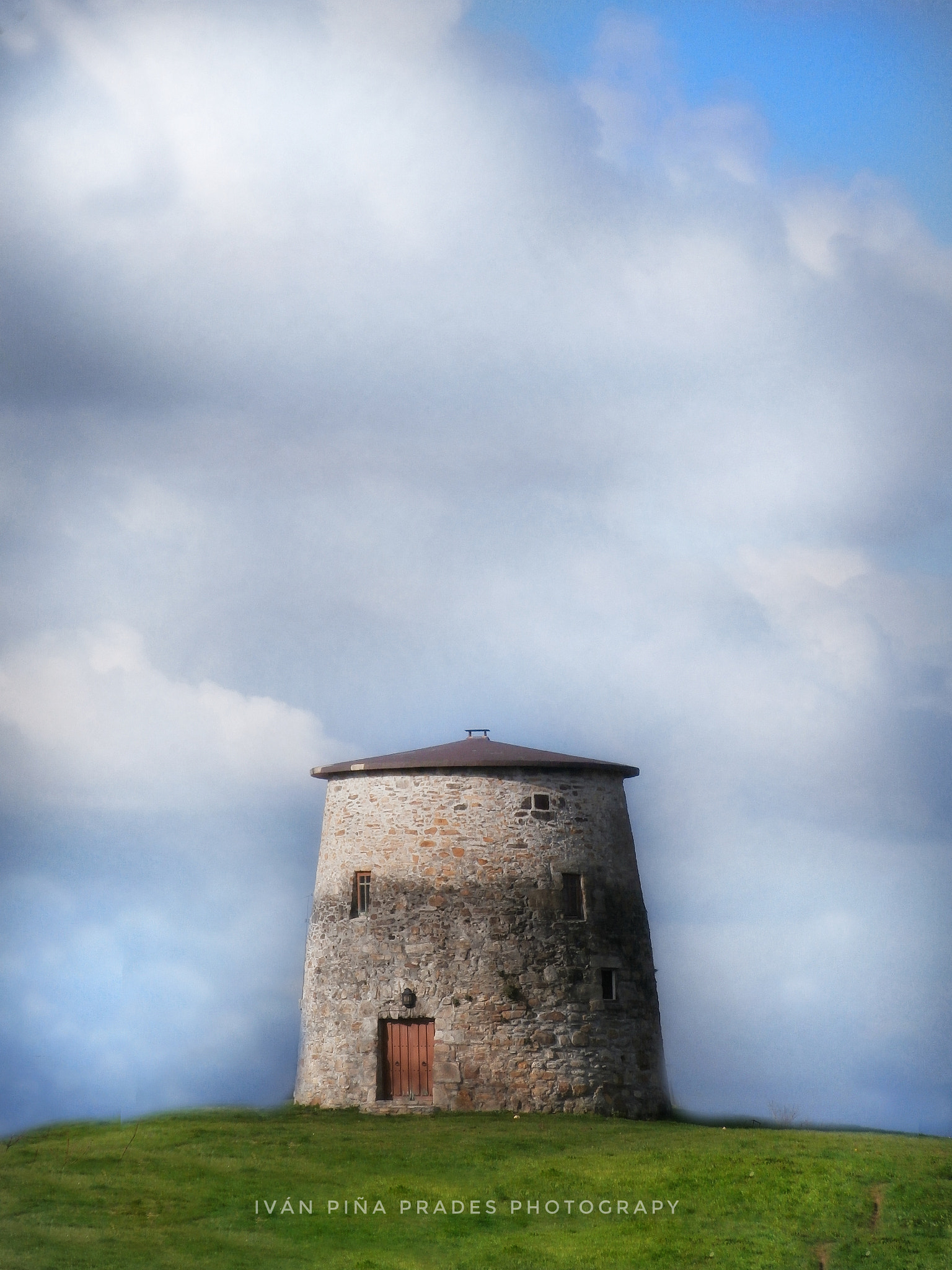Olympus VR340,D750 sample photo. In the top of the mountain photography