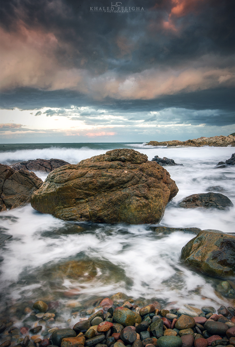 Nikon AF-S Nikkor 18-35mm F3.5-4.5G ED sample photo. Rock photography